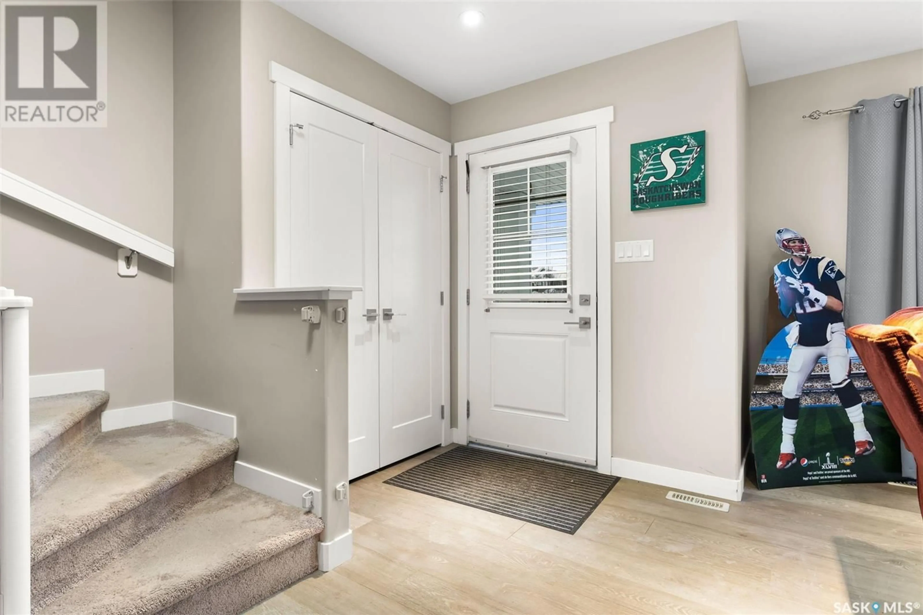 Indoor entryway for 3283 Daphne STREET, Regina Saskatchewan S4V3R5