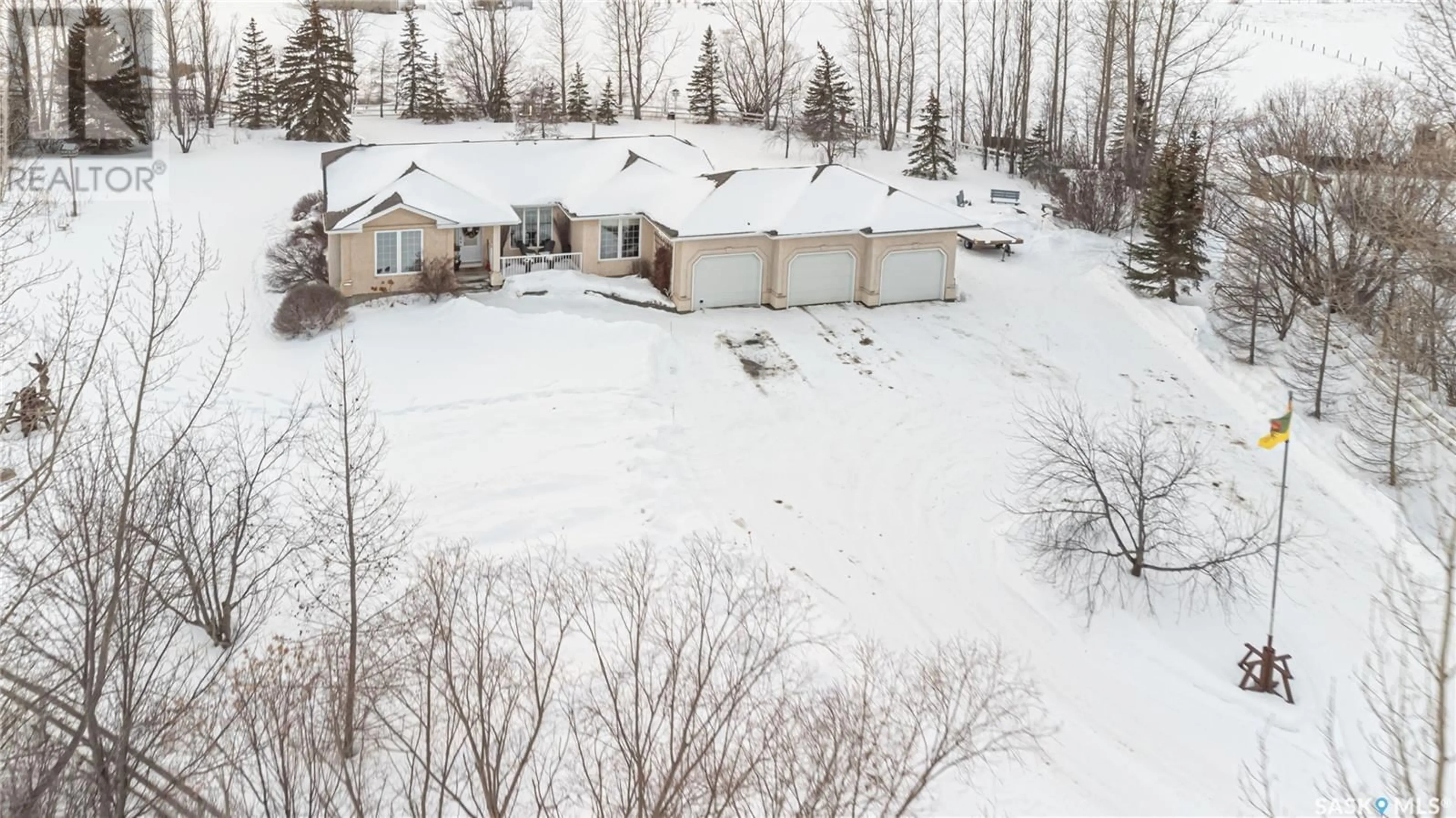 A pic from outside/outdoor area/front of a property/back of a property/a pic from drone, unknown for 160 South Point DRIVE, Corman Park Rm No. 344 Saskatchewan S7T1C6