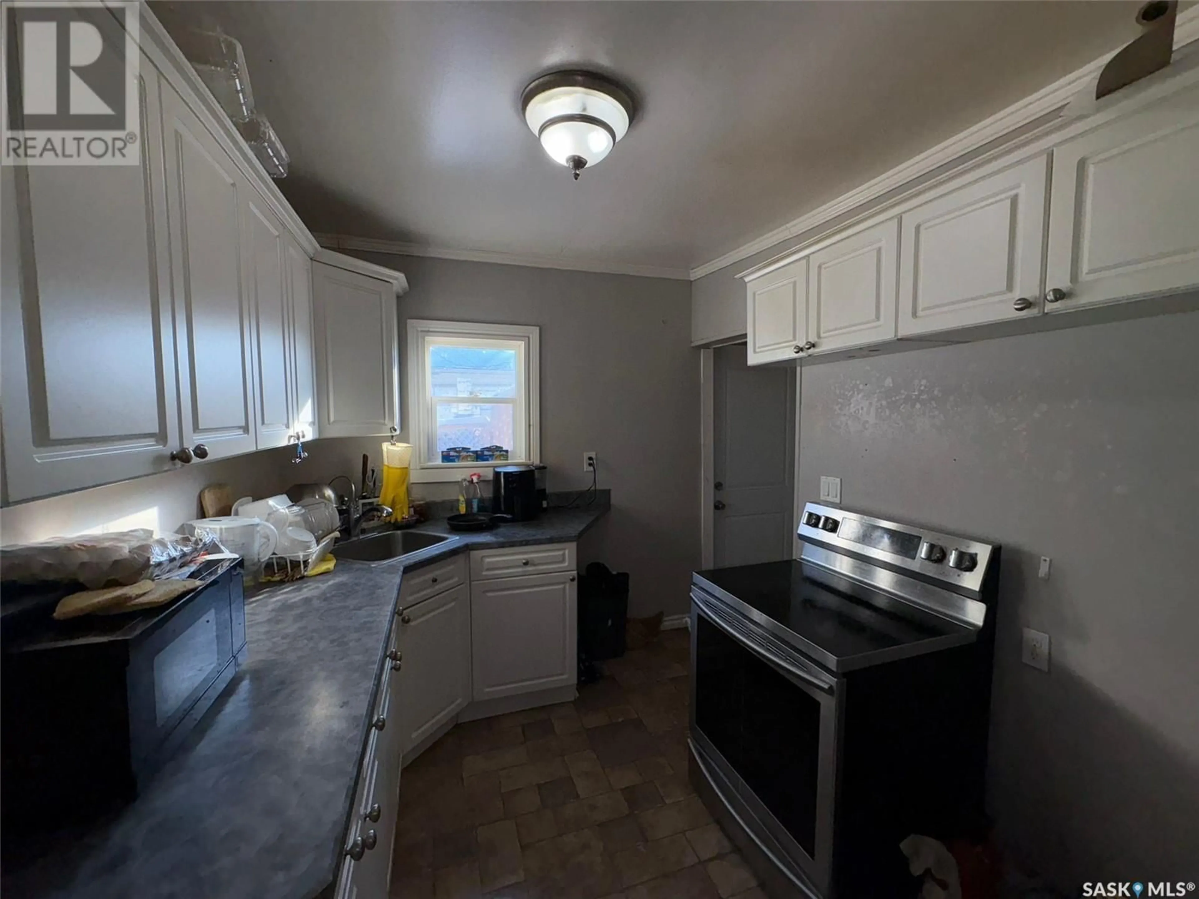 Standard kitchen, unknown for 3007 DEWDNEY AVENUE, Regina Saskatchewan S4T0Y3