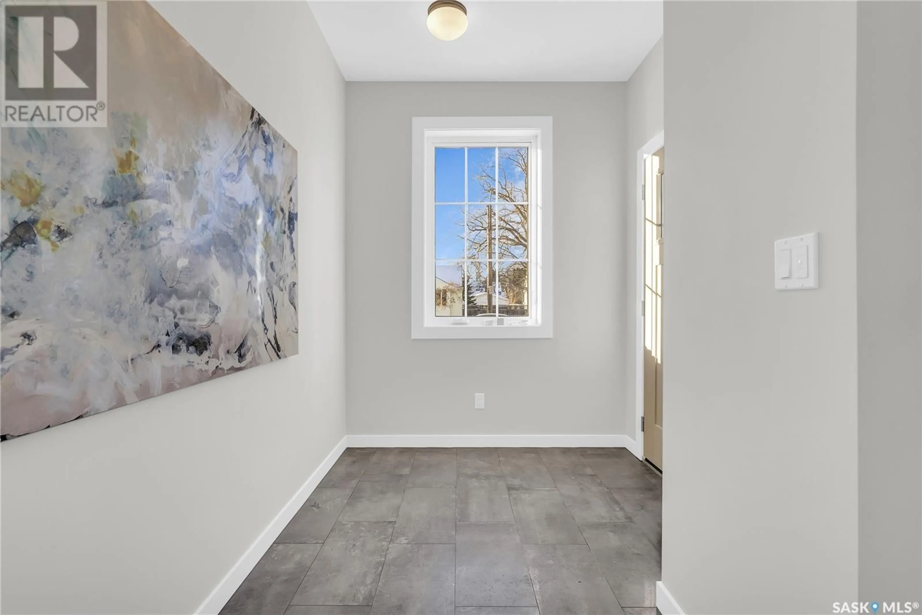 Indoor entryway for 1406 Edward AVENUE, Saskatoon Saskatchewan S7K3B1