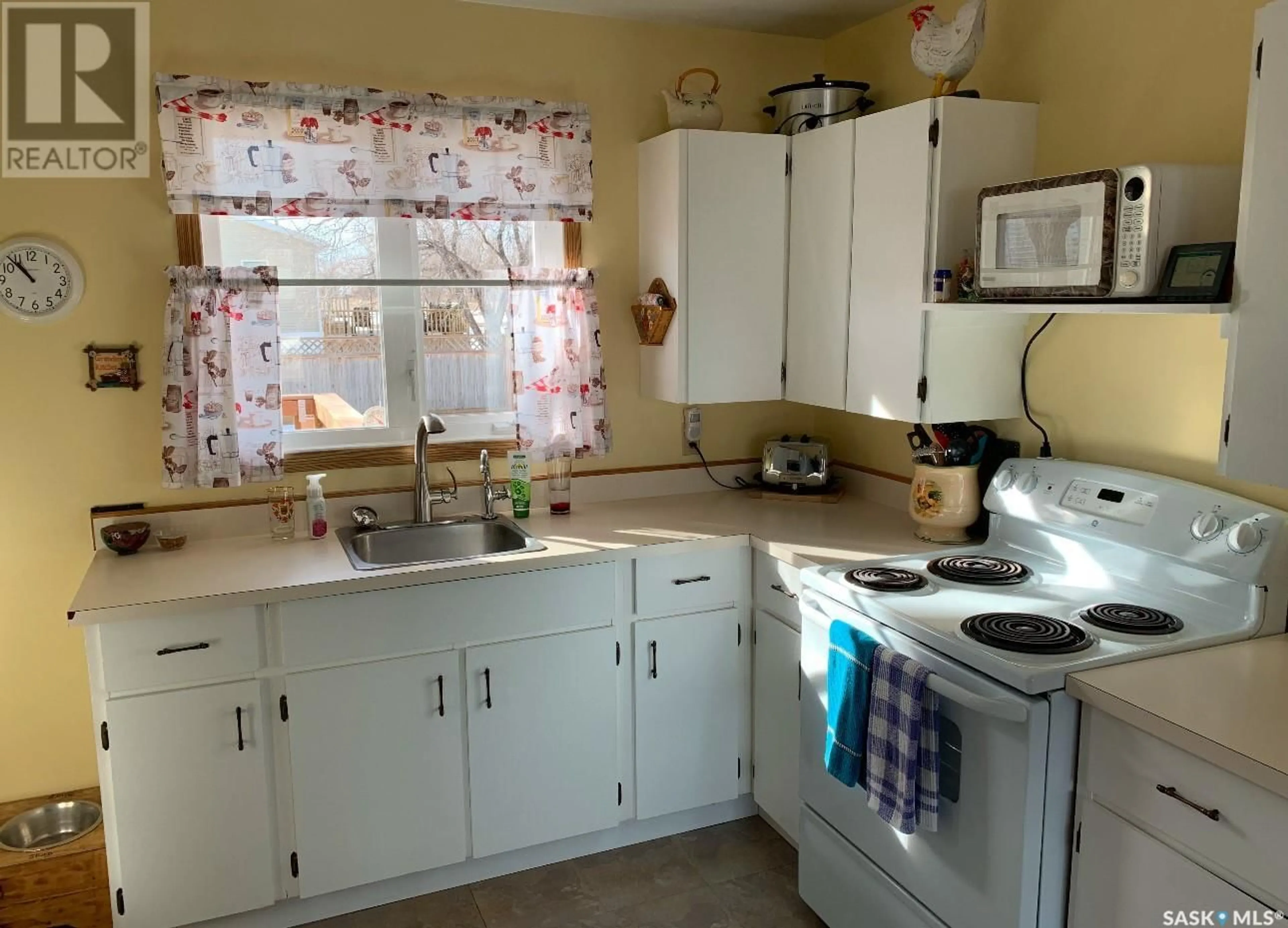 Standard kitchen, ceramic/tile floor for 151 6th AVENUE E, Bengough Saskatchewan S0C0K0