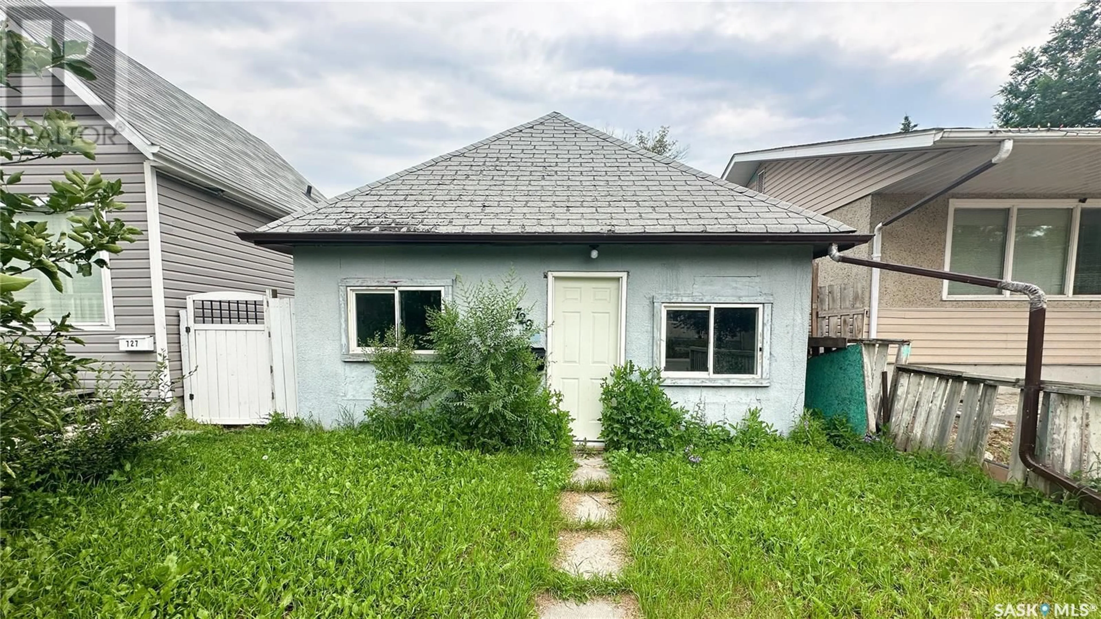 Shed for 729 ELPHINSTONE STREET, Regina Saskatchewan S4T3L3