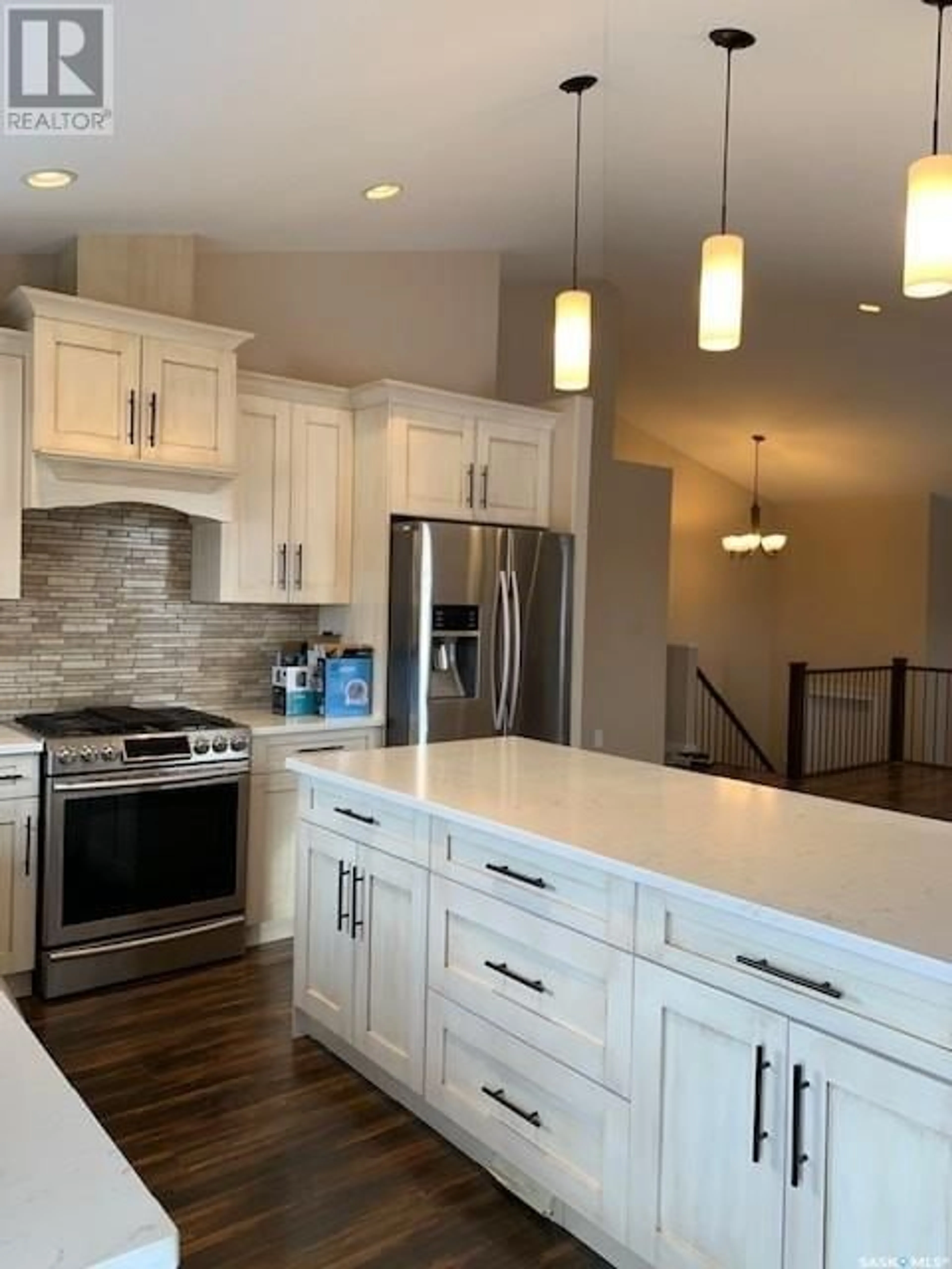 Open concept kitchen, unknown for 129 Cowan CRESCENT, Martensville Saskatchewan S0K2T1