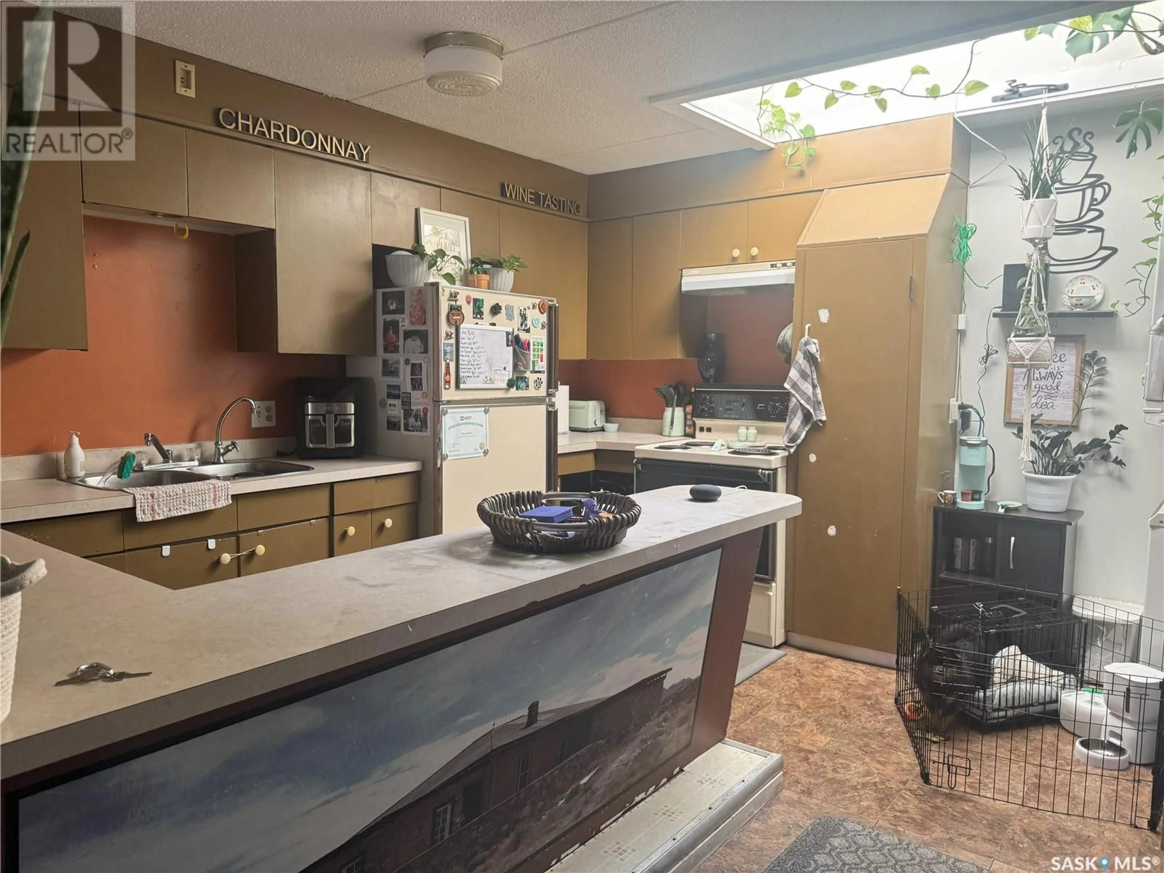 Standard kitchen, unknown for 1221 14th AVENUE E, Regina Saskatchewan S4N0T8