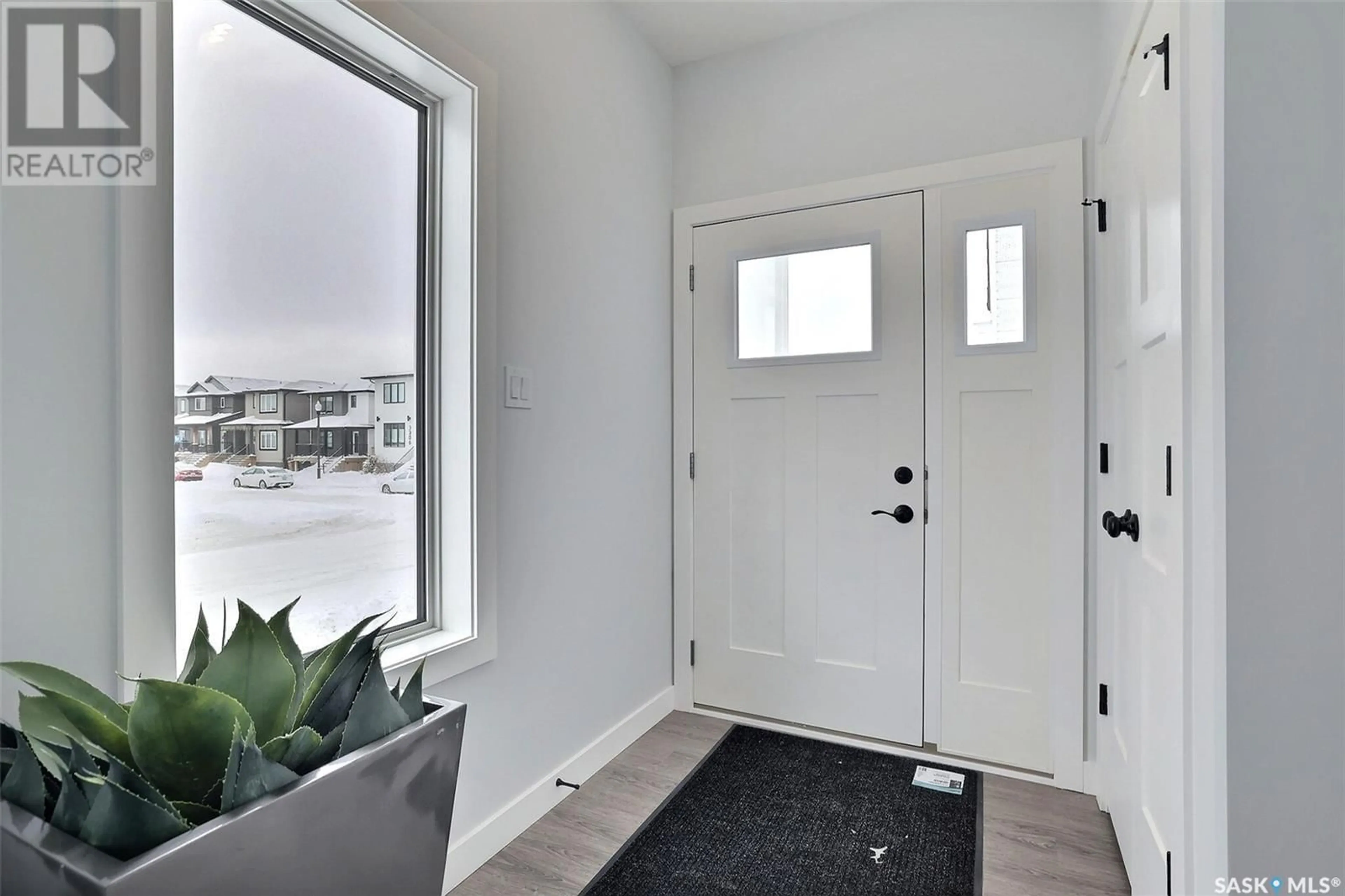 Indoor entryway for 52 Lookout DRIVE, Pilot Butte Saskatchewan S0G3Z0