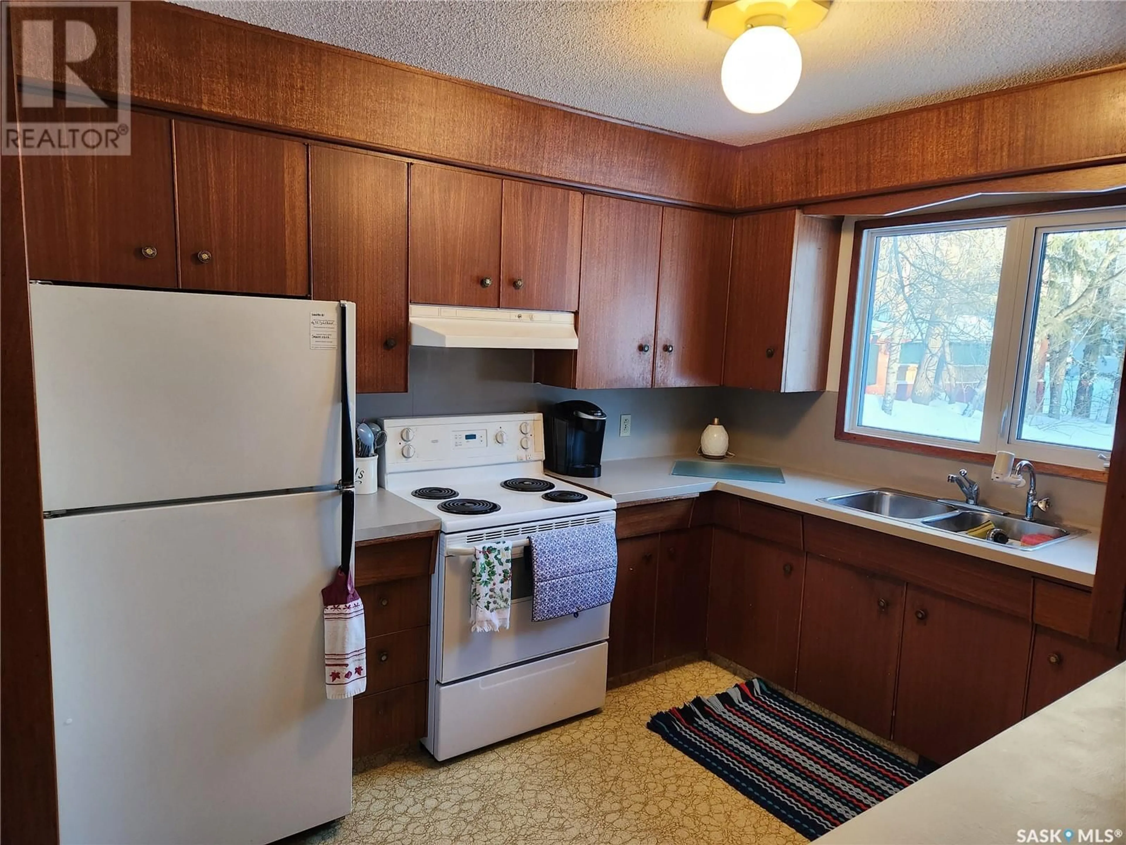 Standard kitchen, unknown for 1504 98TH STREET, Tisdale Saskatchewan S0E1T0