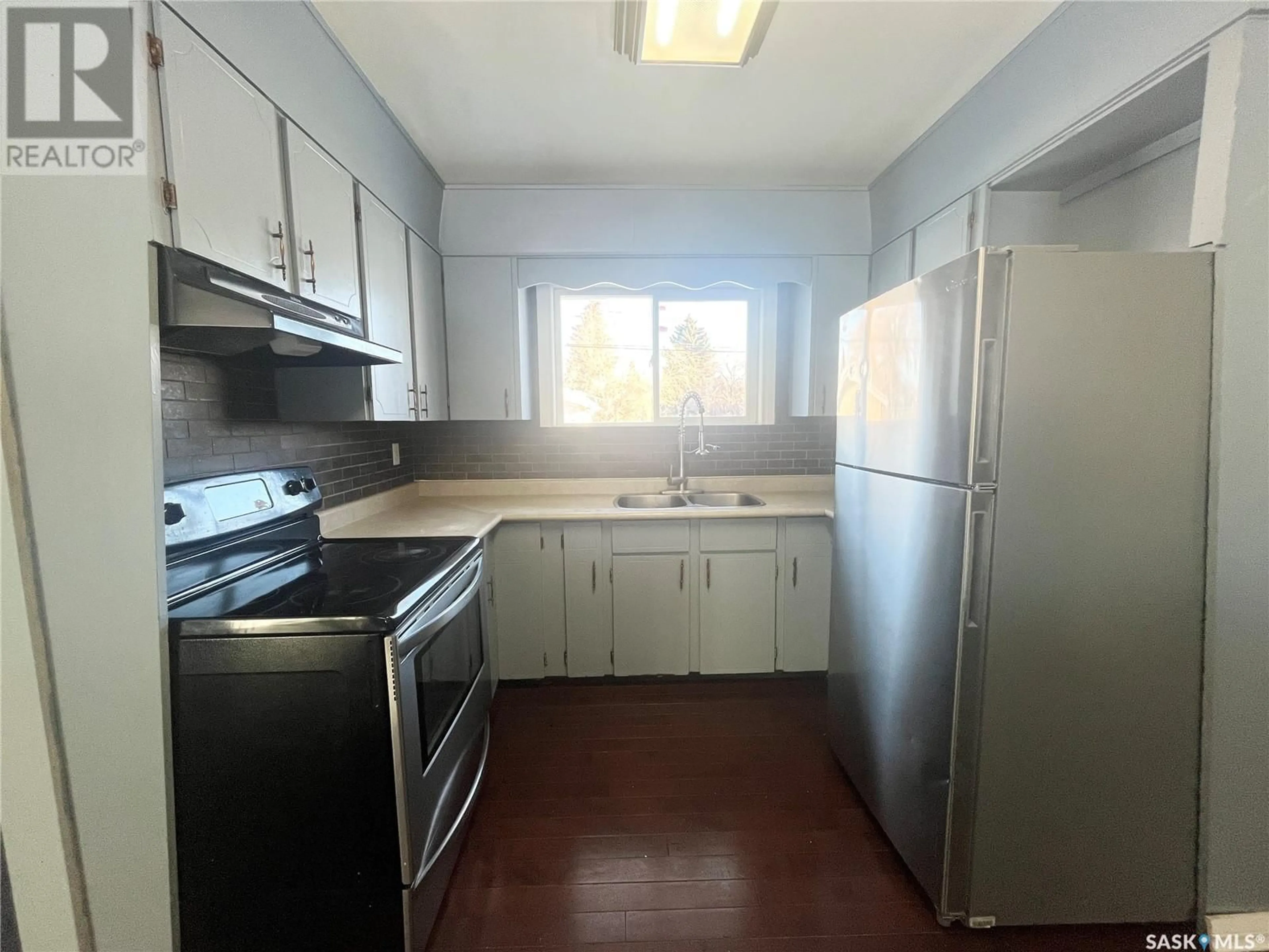 Standard kitchen, unknown for 1452 109th STREET, North Battleford Saskatchewan S9A2G3