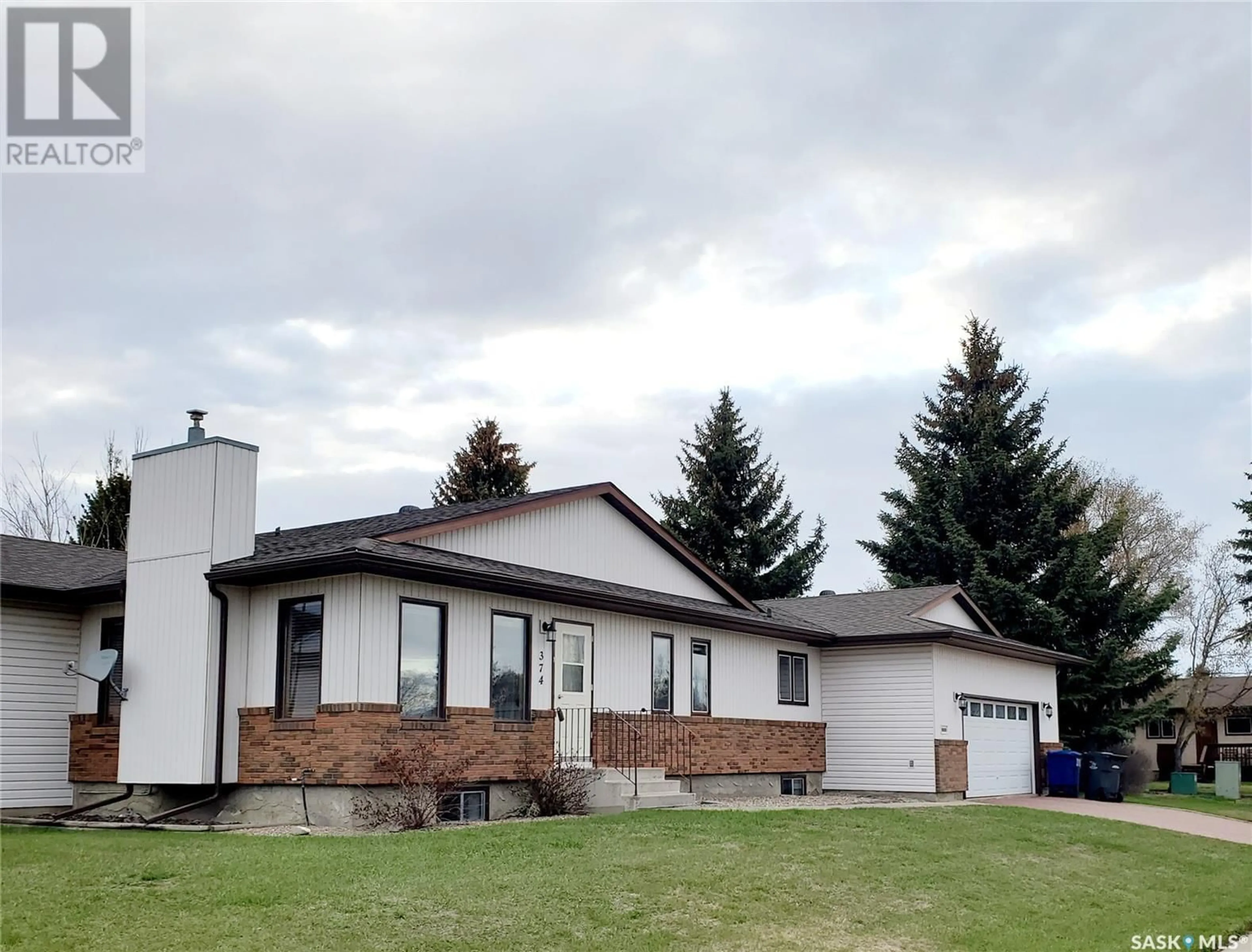 Home with vinyl exterior material, unknown for 374 WALSH TRAIL, Swift Current Saskatchewan S9H4W2