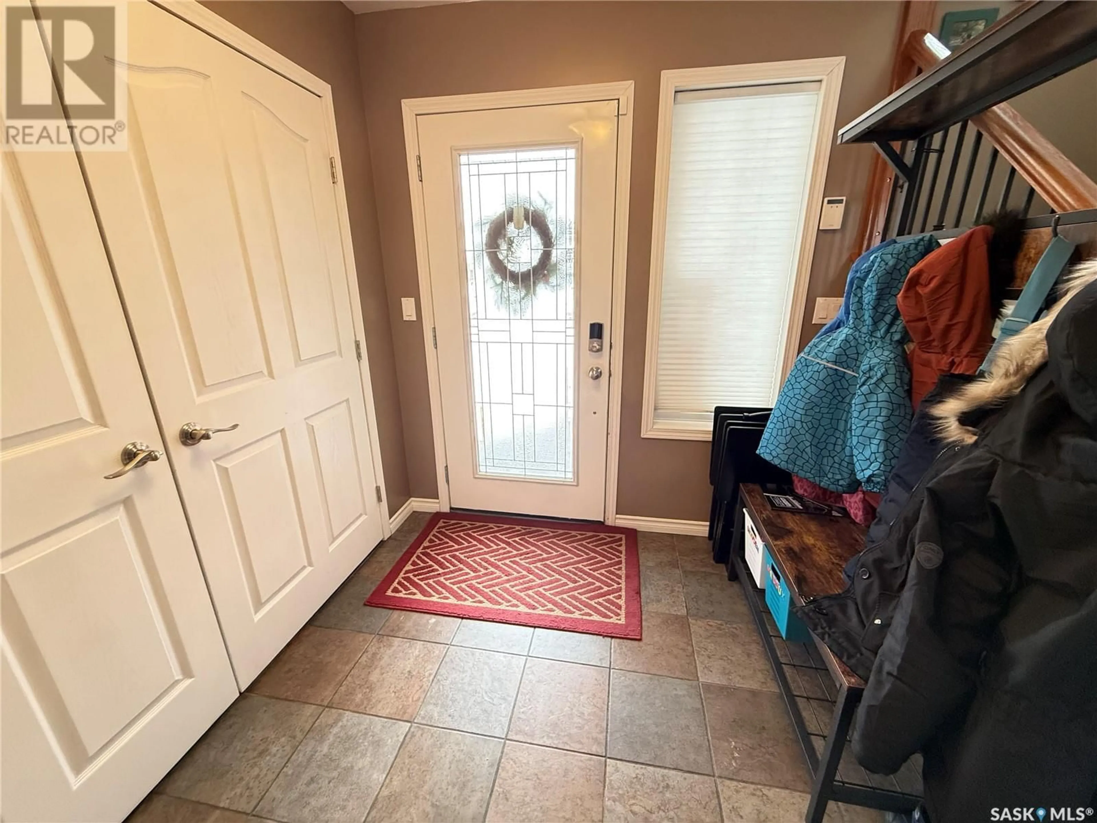 Indoor entryway for 1774 Wellock ROAD, Estevan Saskatchewan S4A2W1