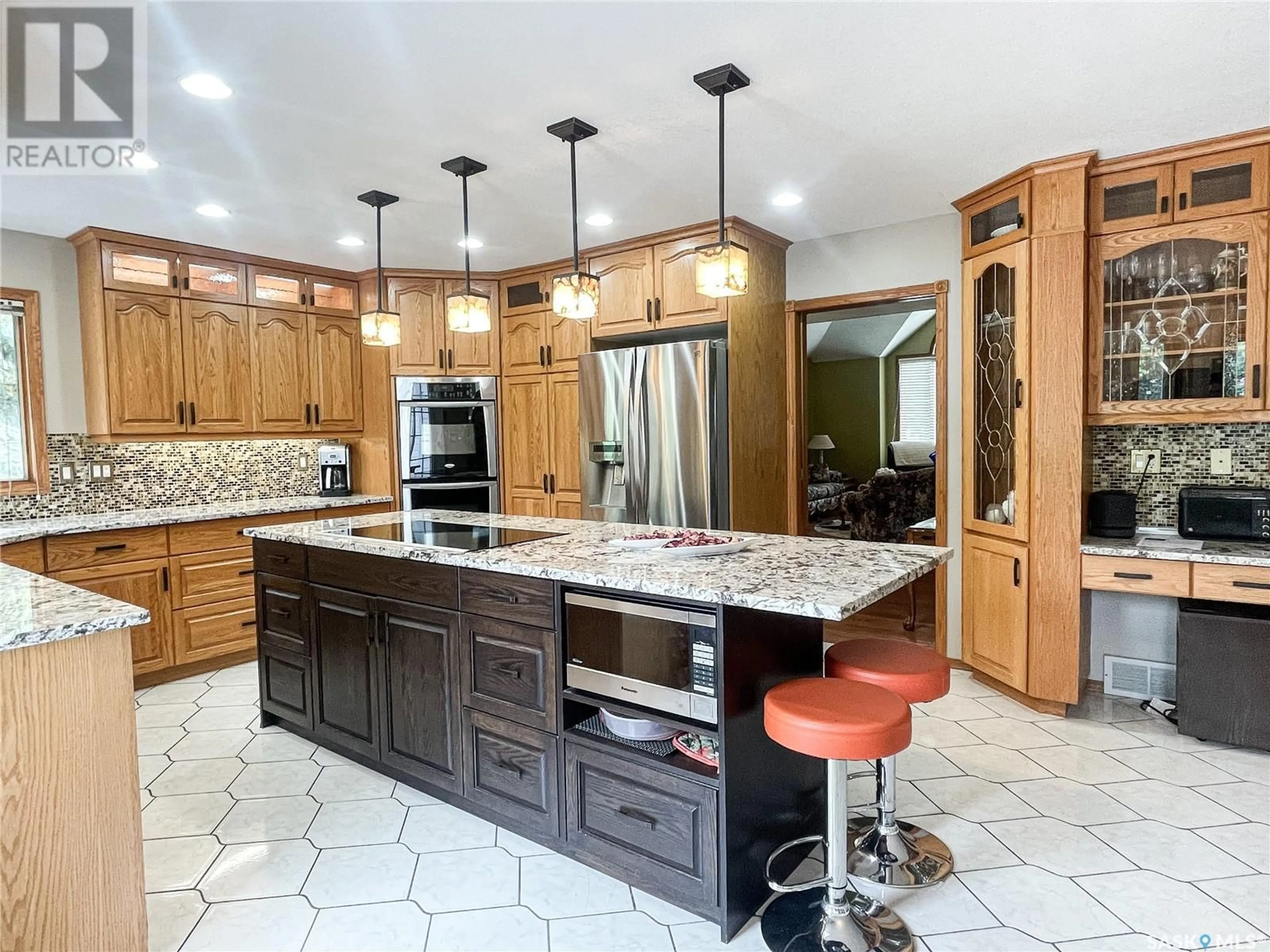 Contemporary kitchen, ceramic/tile floor for 2 Evergreen Estates DRIVE, Meadow Lake Saskatchewan S9X1G3