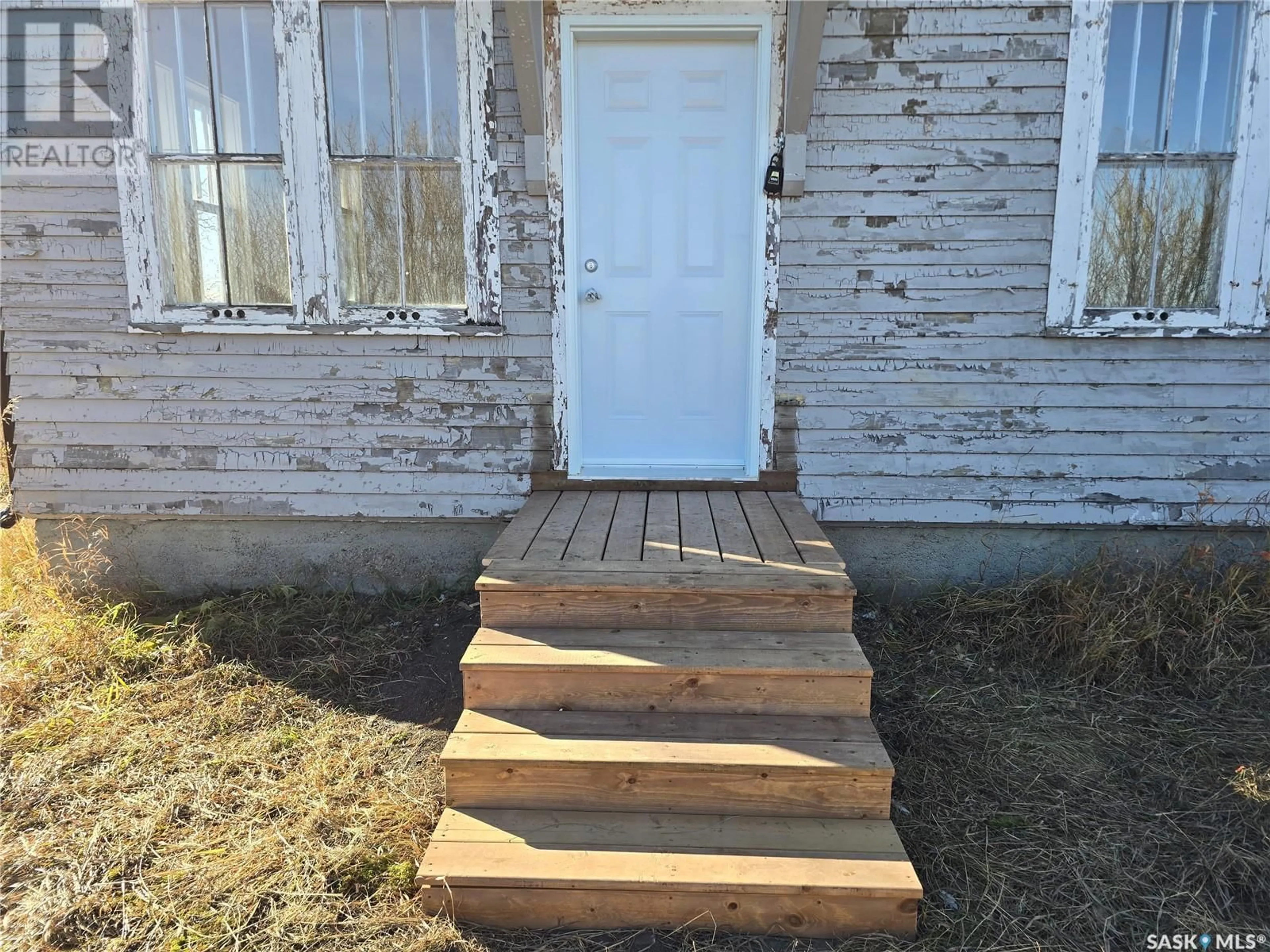 Stairs for 4 & 5 Railway AVENUE, Insinger Rm No. 275 Saskatchewan S0A1L0