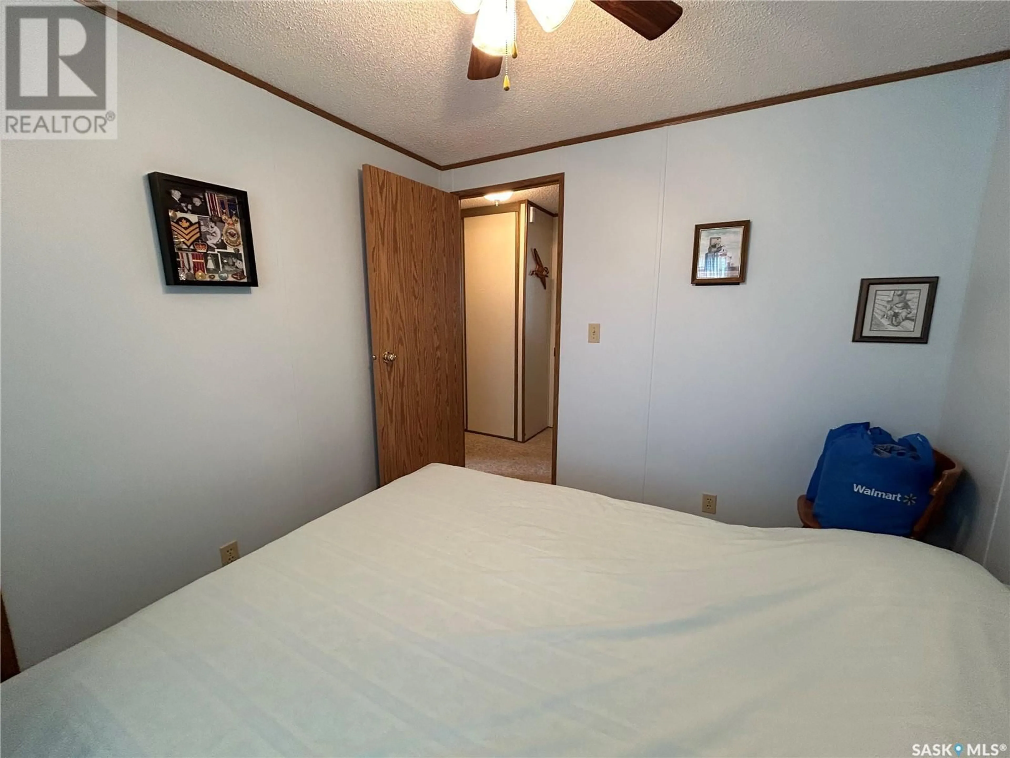 A pic of a room for F20 1455 9th AVENUE NE, Moose Jaw Saskatchewan S6J1C6