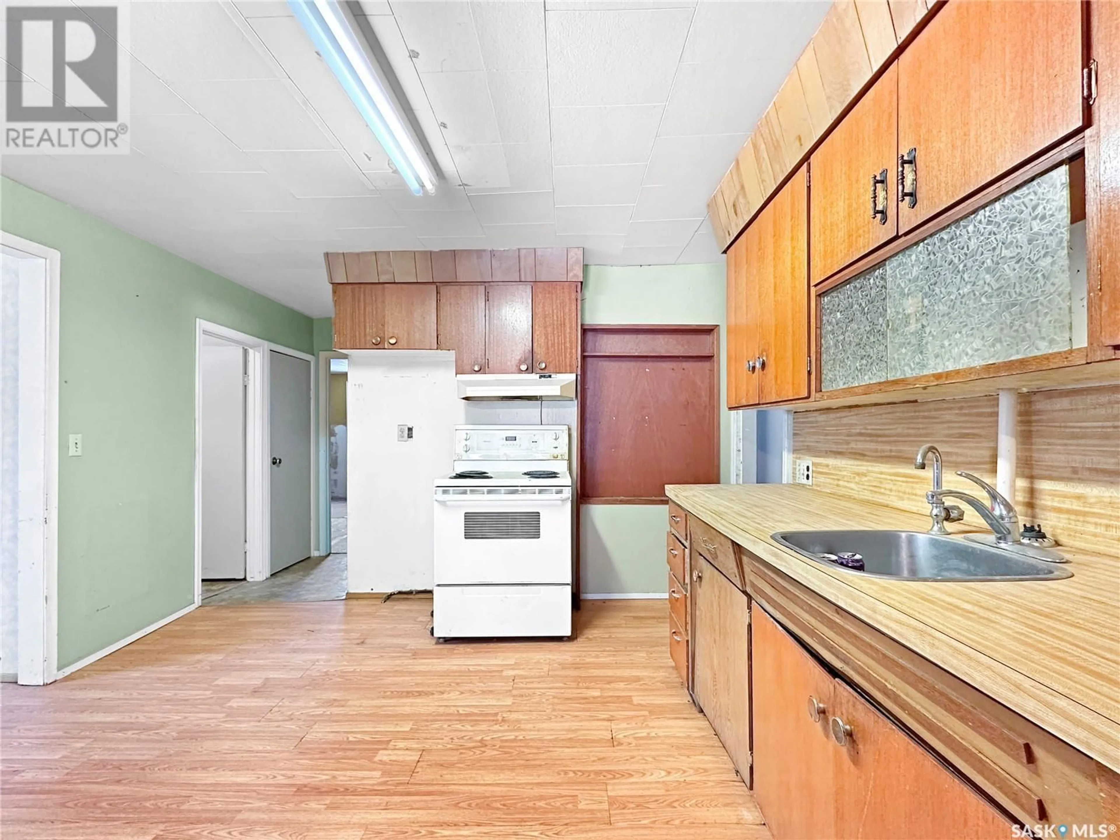 Standard kitchen, unknown for 115 Patrick STREET, Lipton Saskatchewan S0G3B0