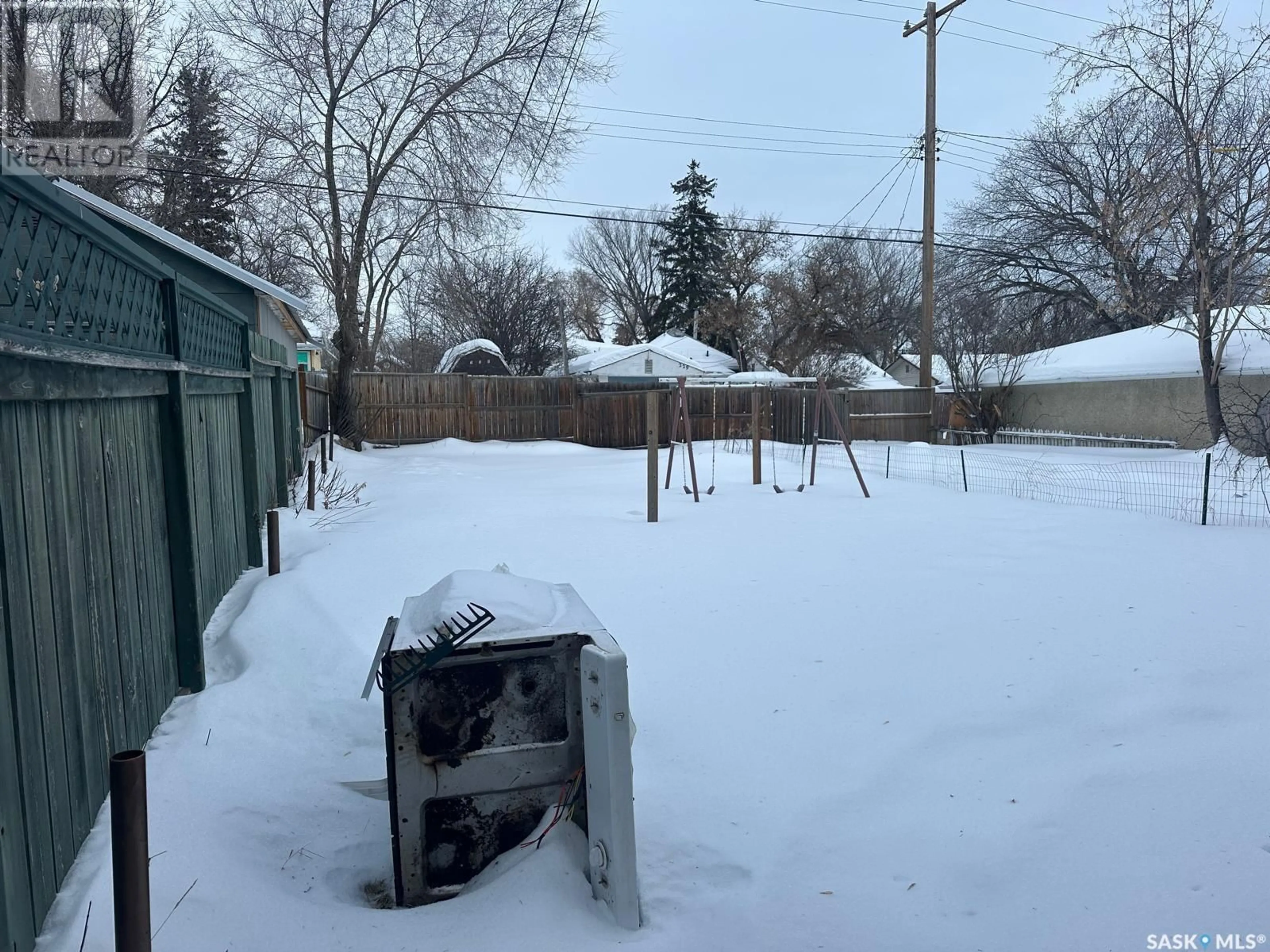 Shed for 230 K AVENUE N, Saskatoon Saskatchewan S7L2M3