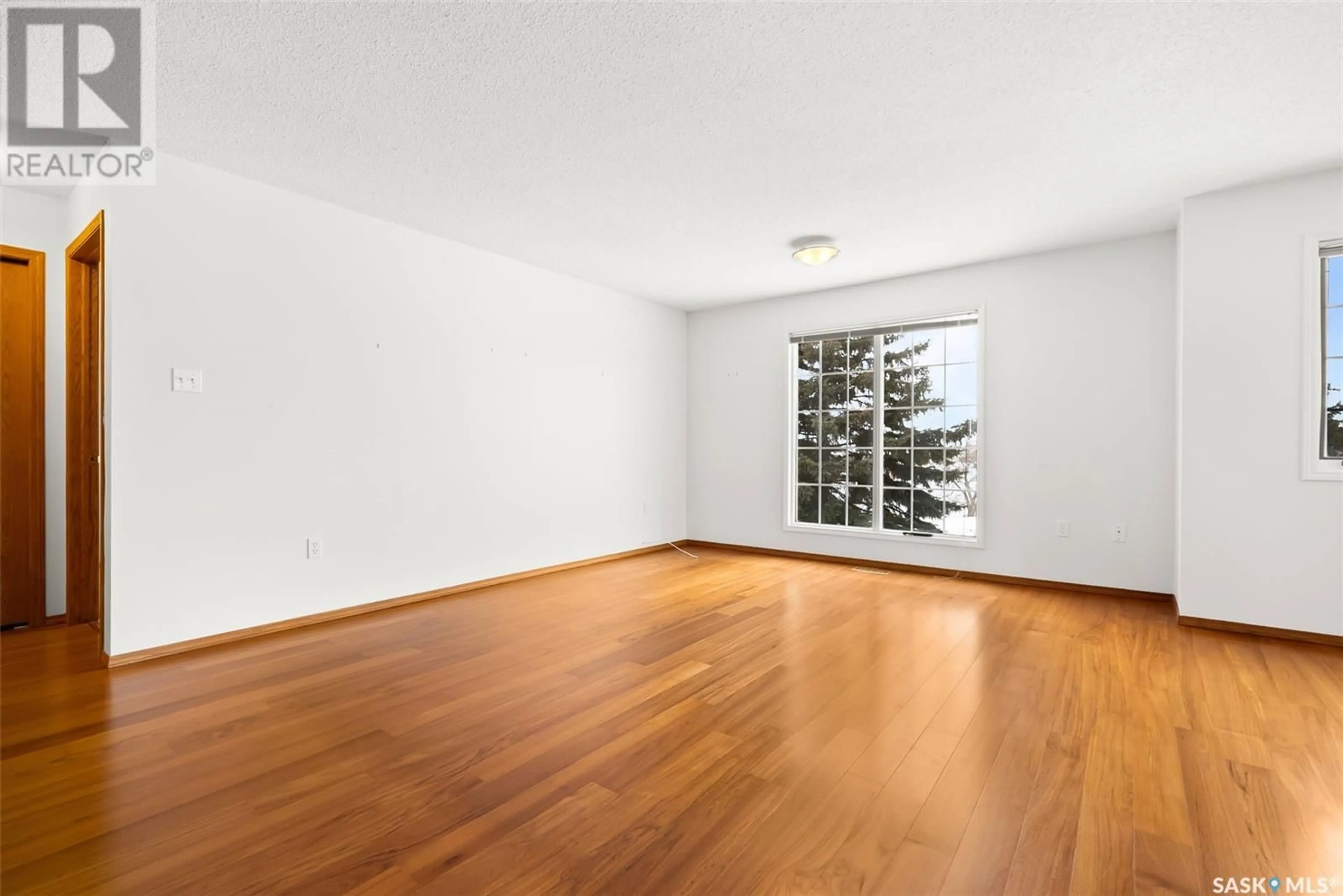 A pic of a room for 201 4025 Hill AVENUE, Regina Saskatchewan S4S0X7