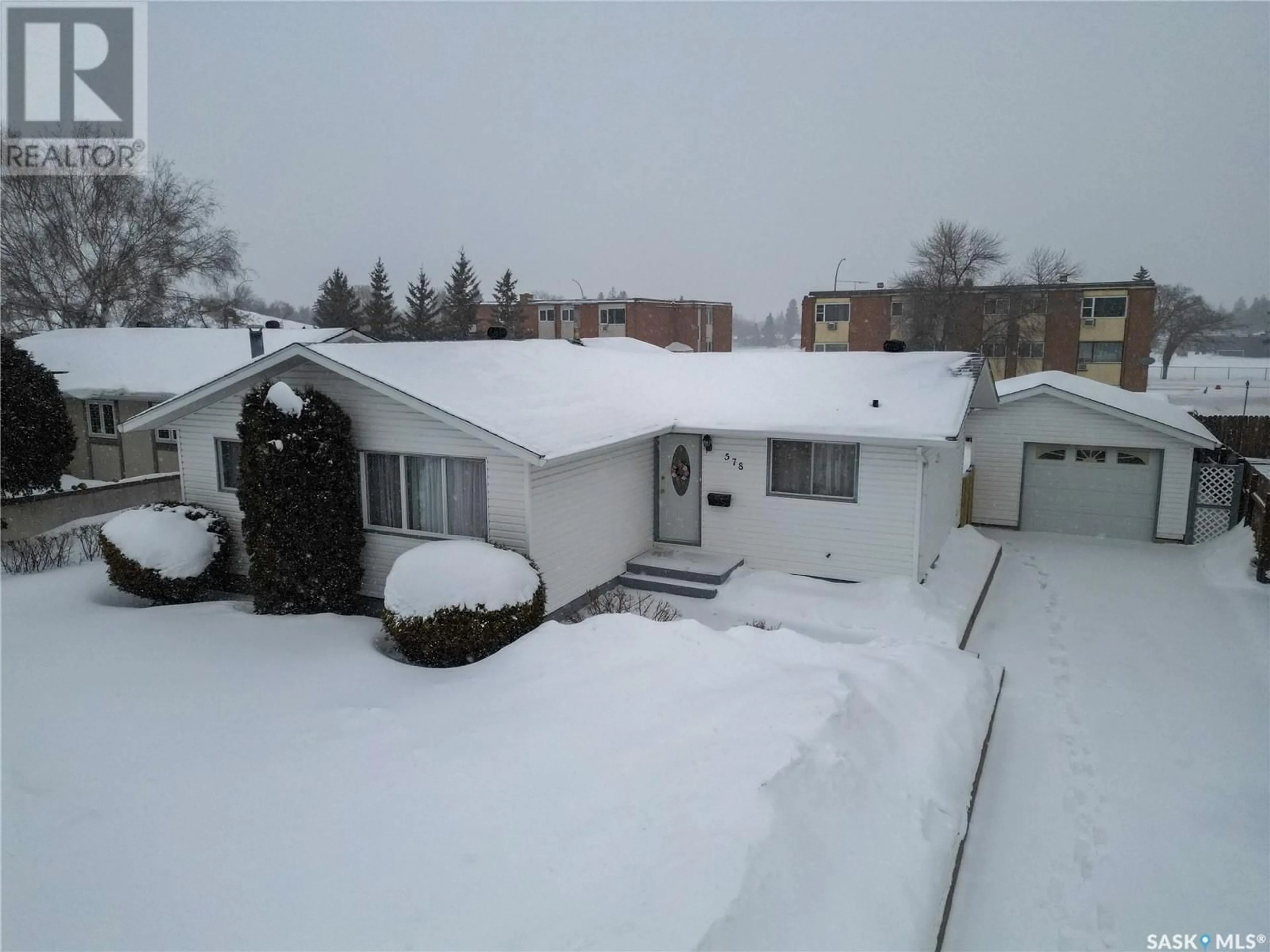 A pic from outside/outdoor area/front of a property/back of a property/a pic from drone, street for 578 Laurier DRIVE, Prince Albert Saskatchewan S6V5M3