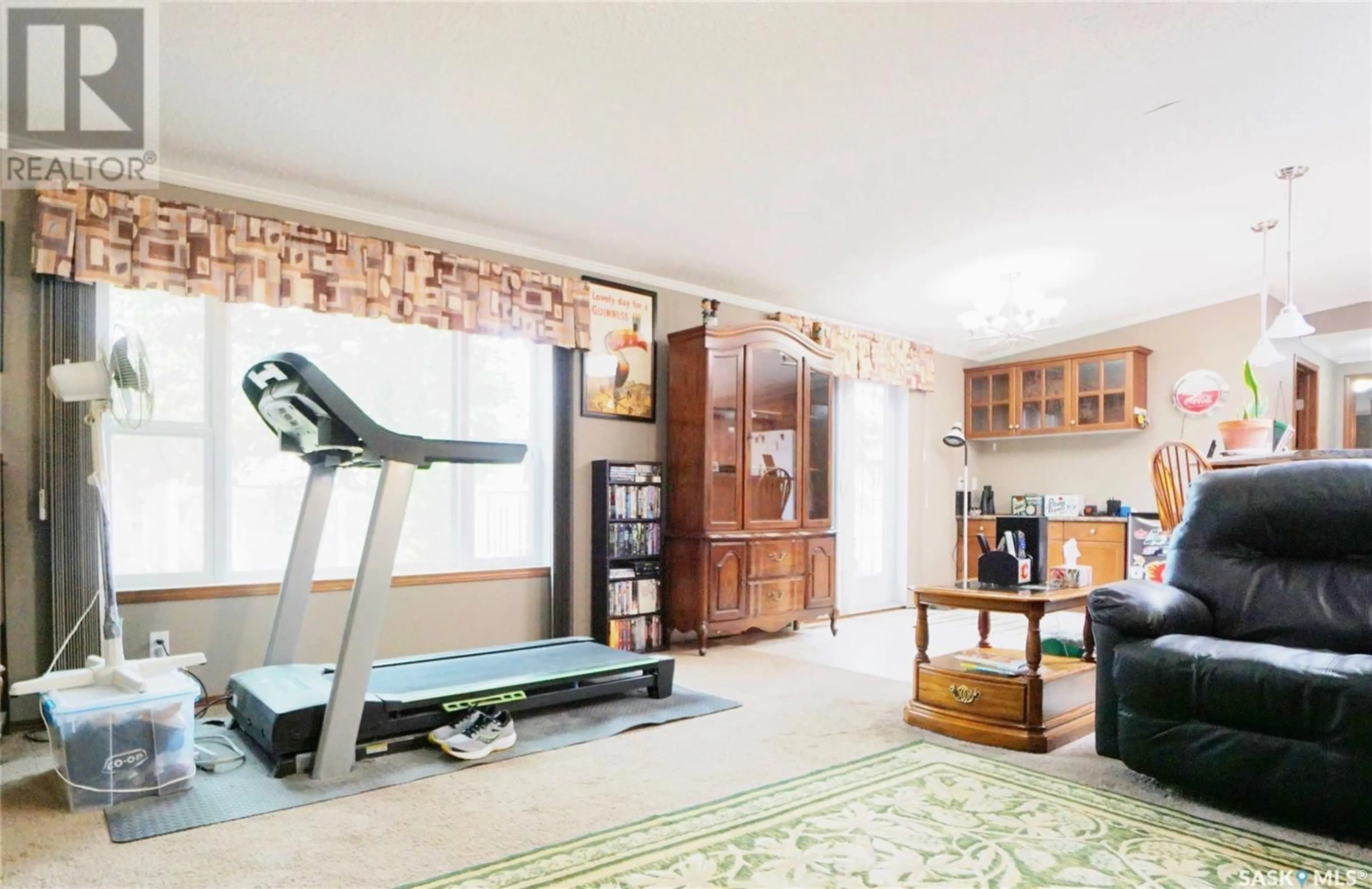 Gym or fitness room for 402 4TH AVENUE, Avonlea Saskatchewan S0H0C0