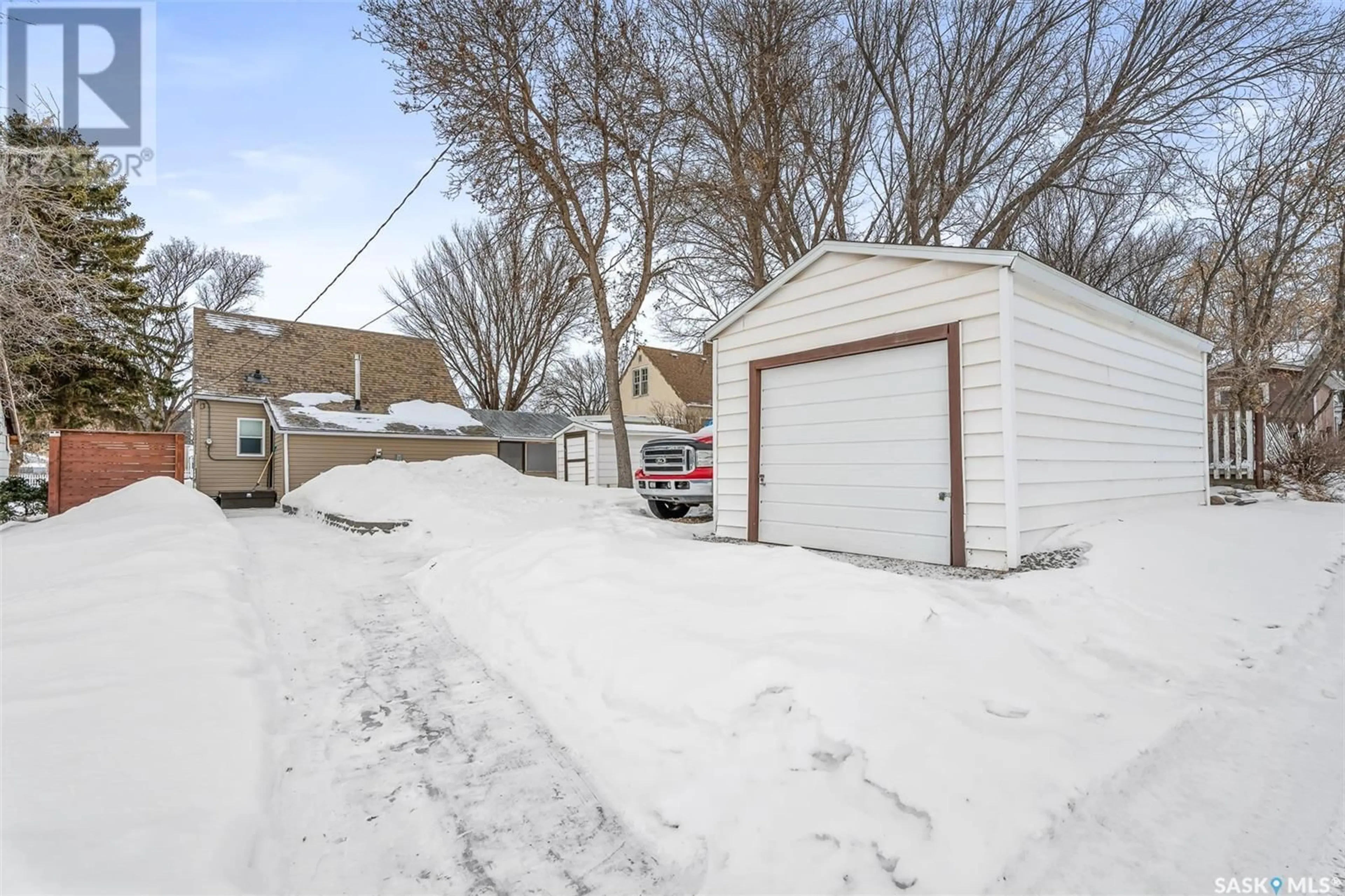 Unknown for 1133 4TH AVENUE, Moose Jaw Saskatchewan S6H1J2