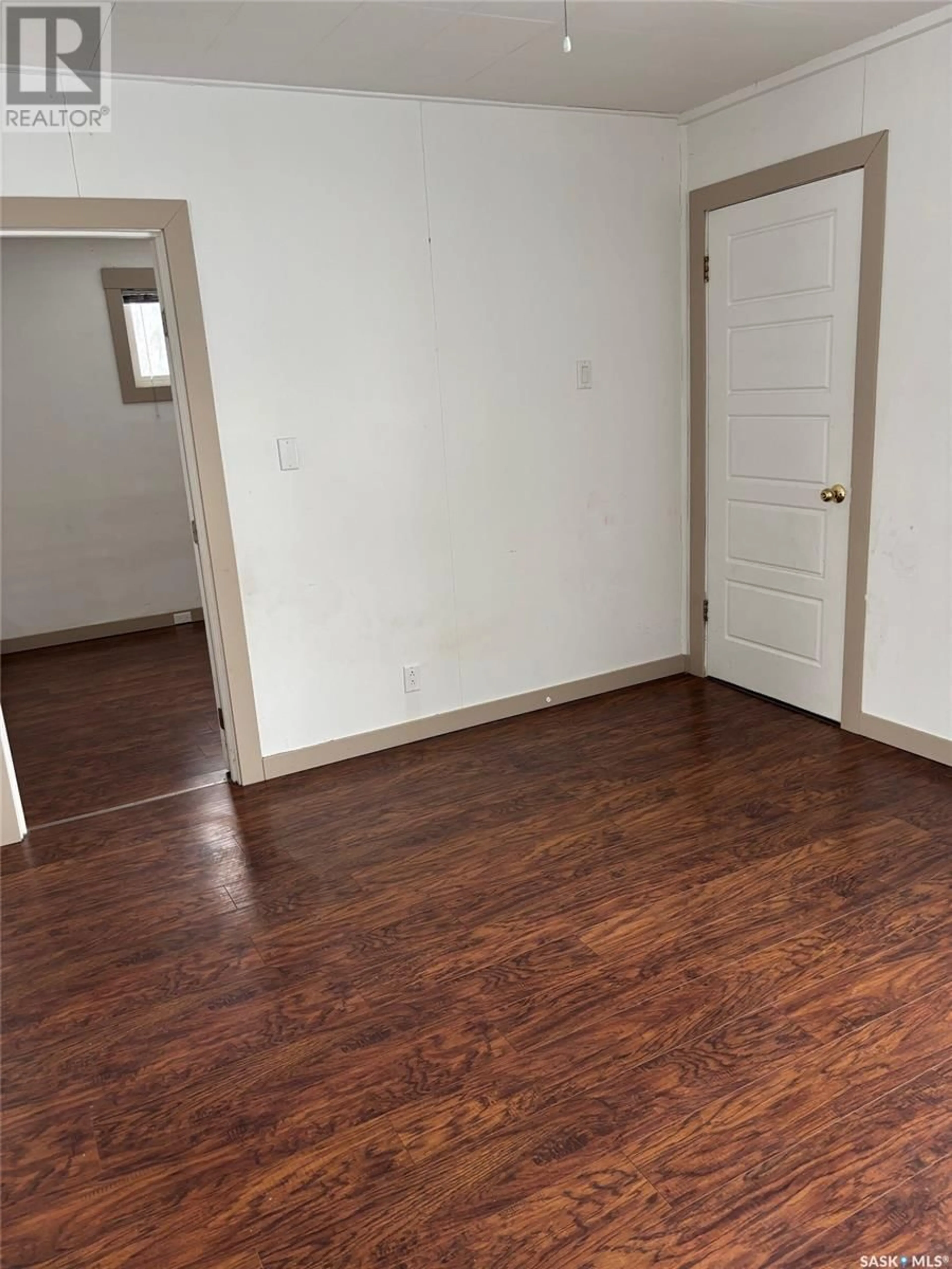 A pic of a room for 120 IROQUOIS STREET, Moose Jaw Saskatchewan S6H5A6