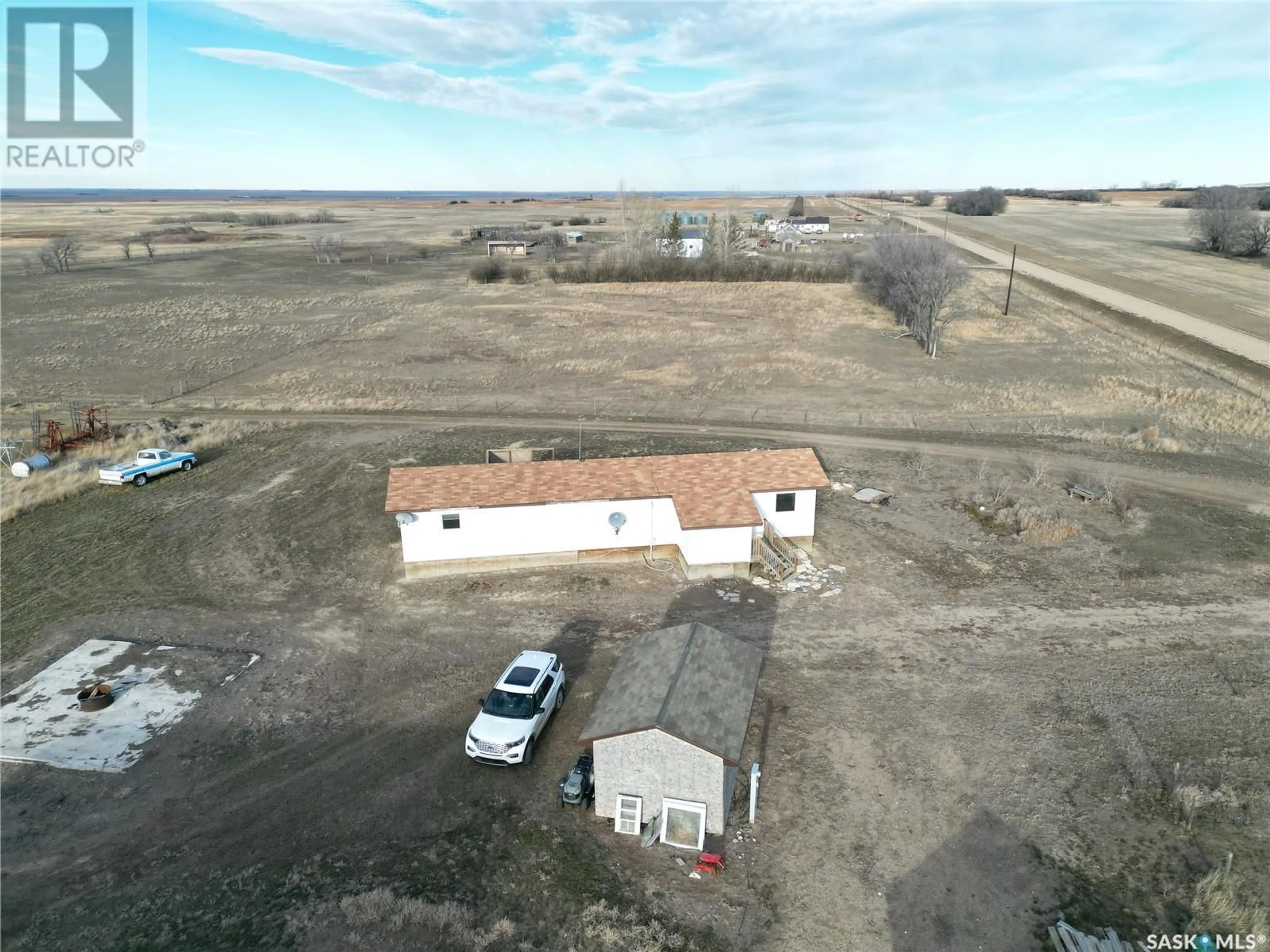 A pic from outside/outdoor area/front of a property/back of a property/a pic from drone, building for Wiseton Acreage, King George Rm No. 256 Saskatchewan S0L3M0