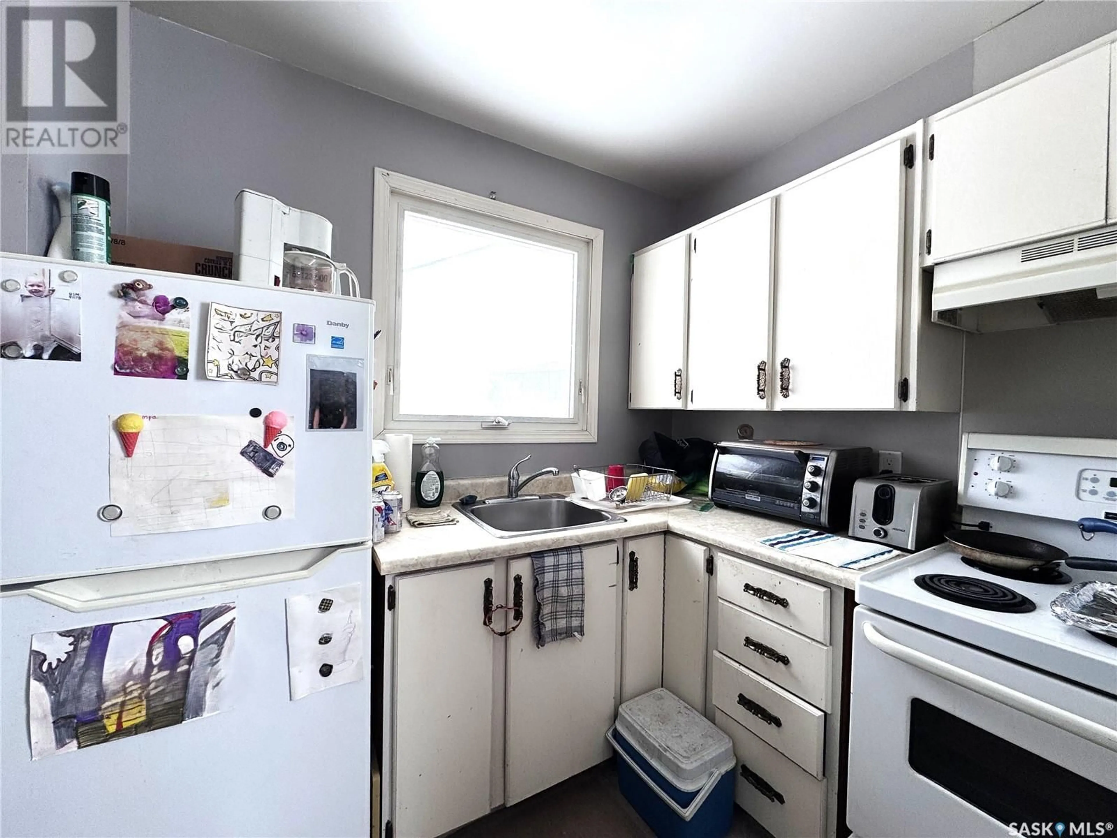 Standard kitchen, unknown for 221 & 223 4th STREET NE, Watson Saskatchewan S0K4V0