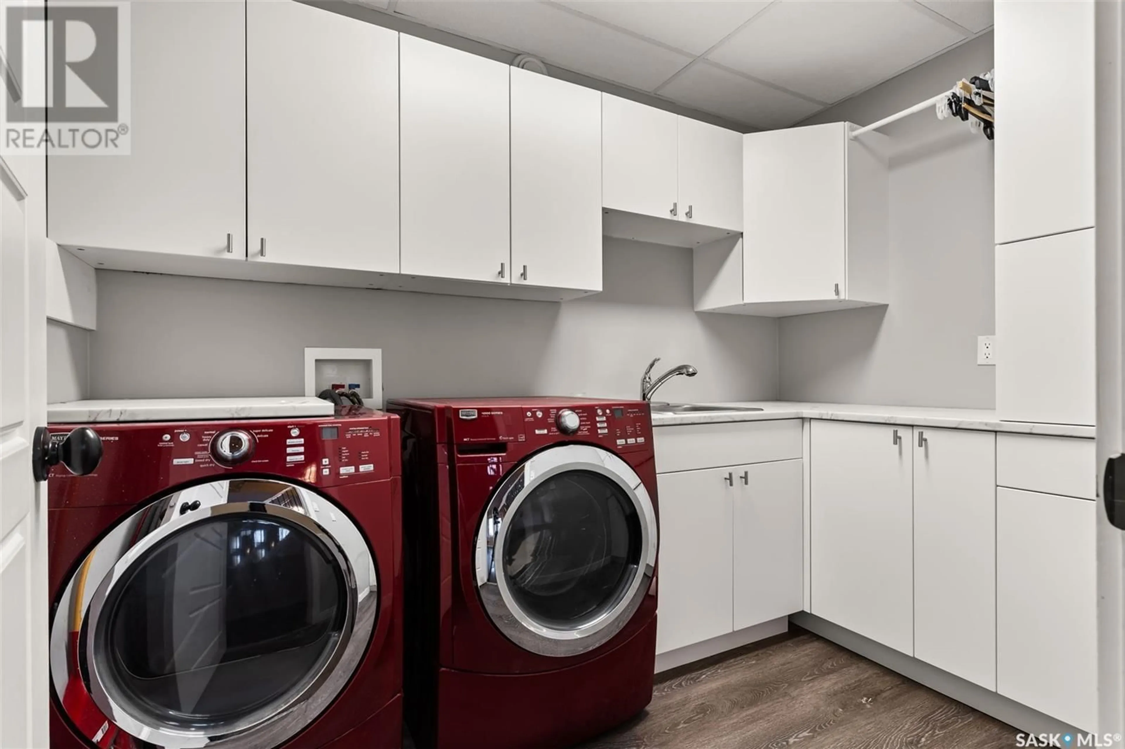 Laundry room for 966 Tatanka DRIVE, Buffalo Pound Lake Saskatchewan S6H4N7