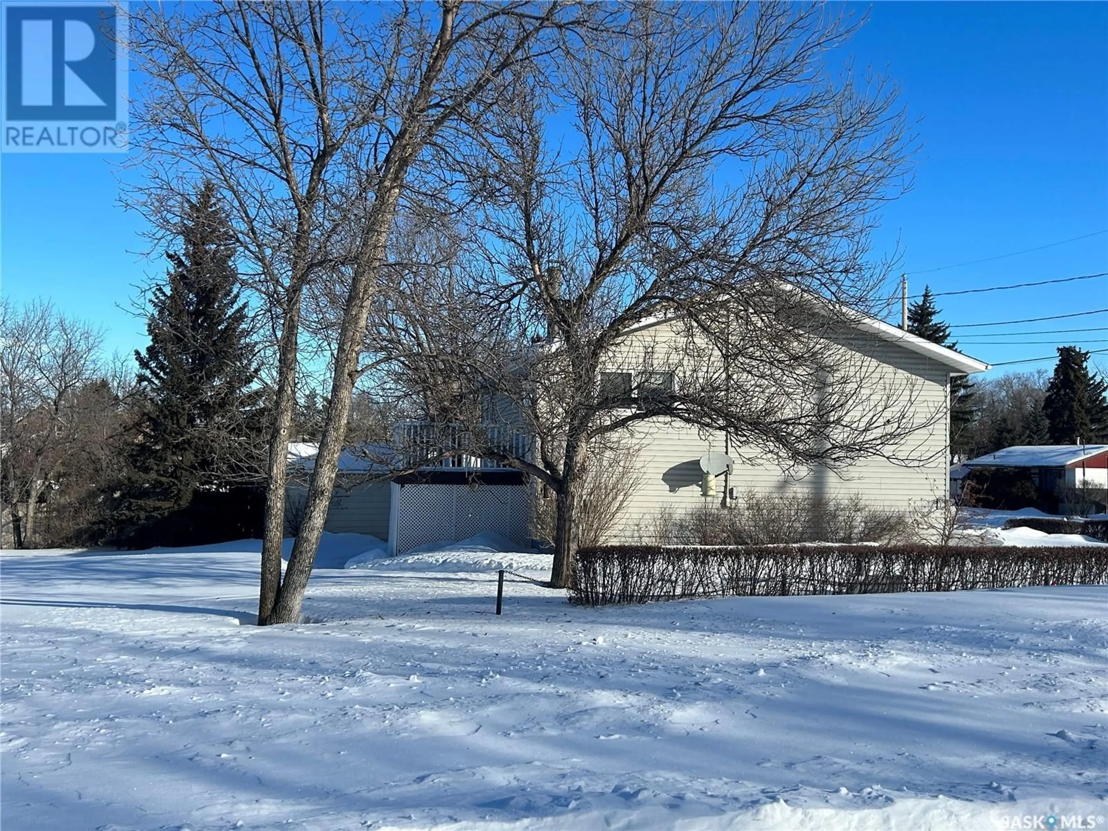 A pic from outside/outdoor area/front of a property/back of a property/a pic from drone, street for 114 Pine STREET, Wolseley Saskatchewan S0G5H0