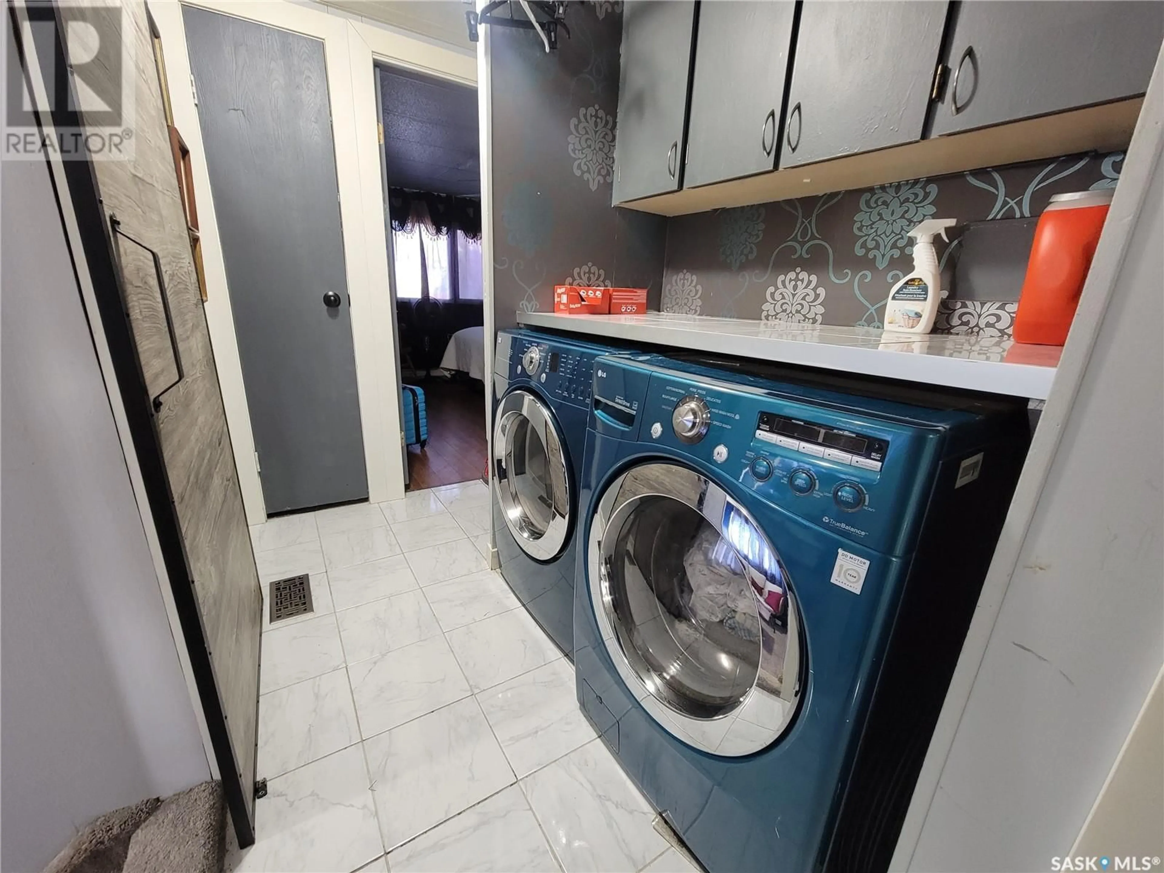 Laundry room for #2 Mirror ROAD, Macklin Saskatchewan S0L2C0