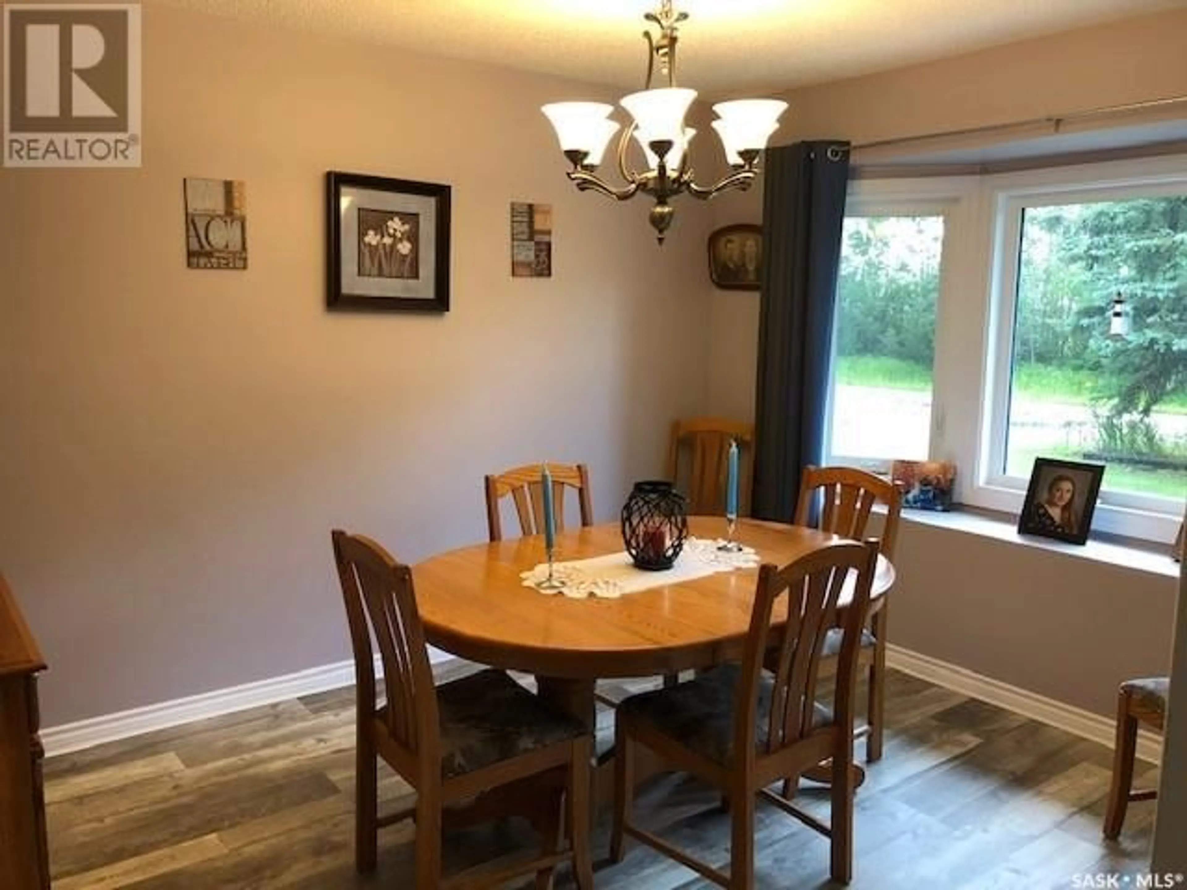 Dining room, wood/laminate floor for HAMLET OF HIGHGATE, Battle River Rm No. 438 Saskatchewan S0M0E0