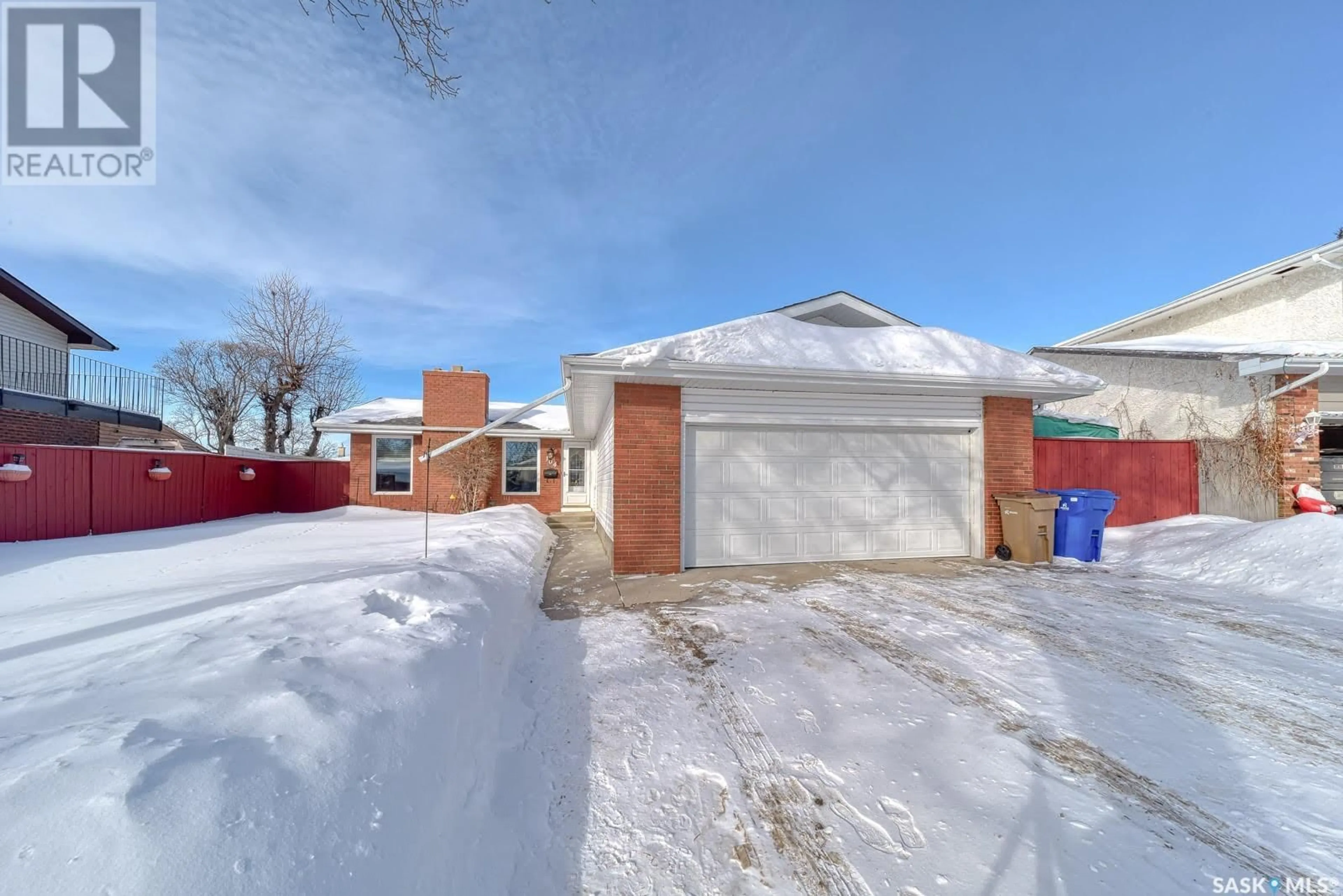 A pic from outside/outdoor area/front of a property/back of a property/a pic from drone, street for 164 Krivel CRESCENT, Regina Saskatchewan S4T6W4