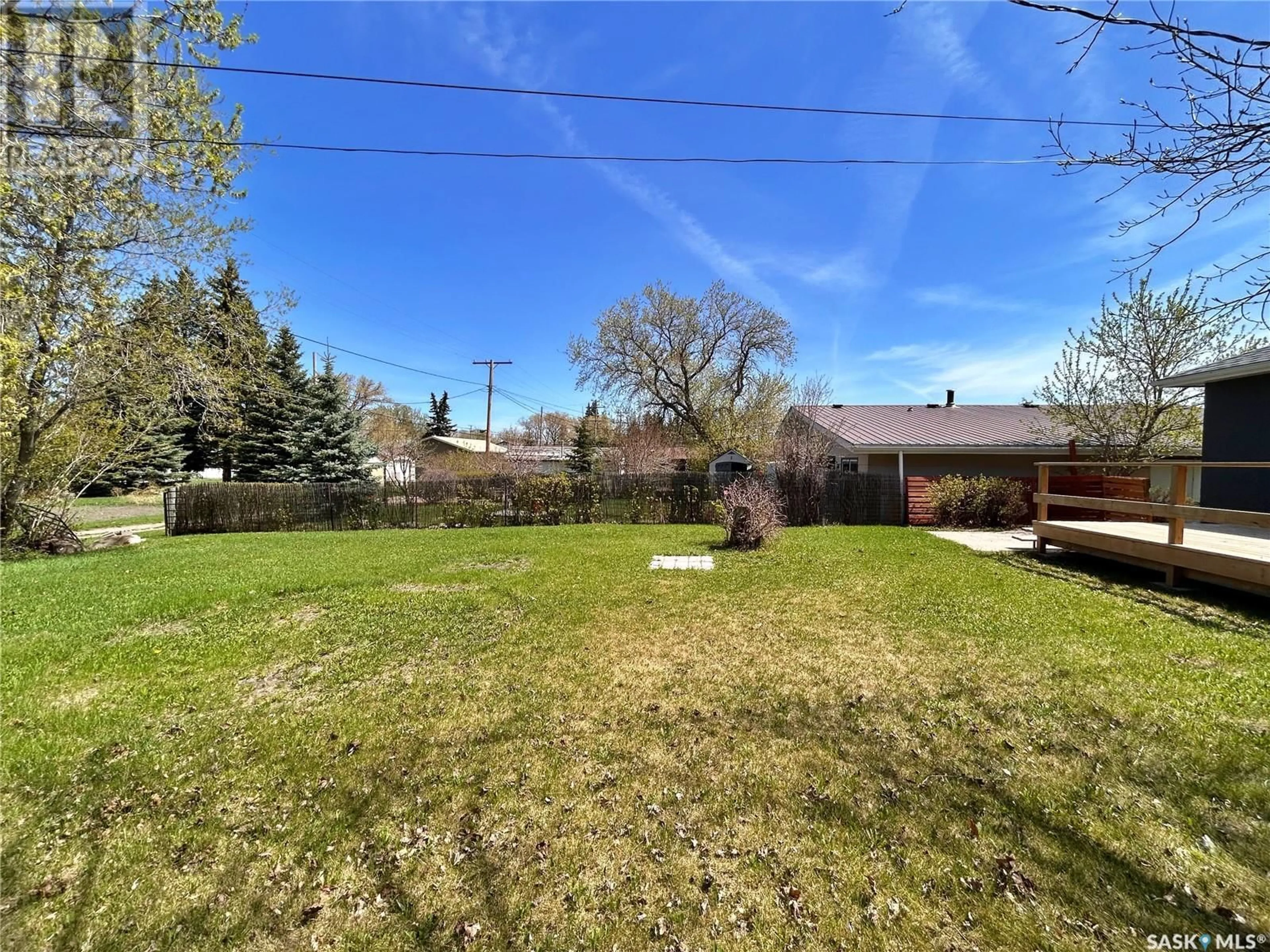 A pic from outside/outdoor area/front of a property/back of a property/a pic from drone, street for 105 RAILWAY AVENUE, Wawota Saskatchewan S0G5A0