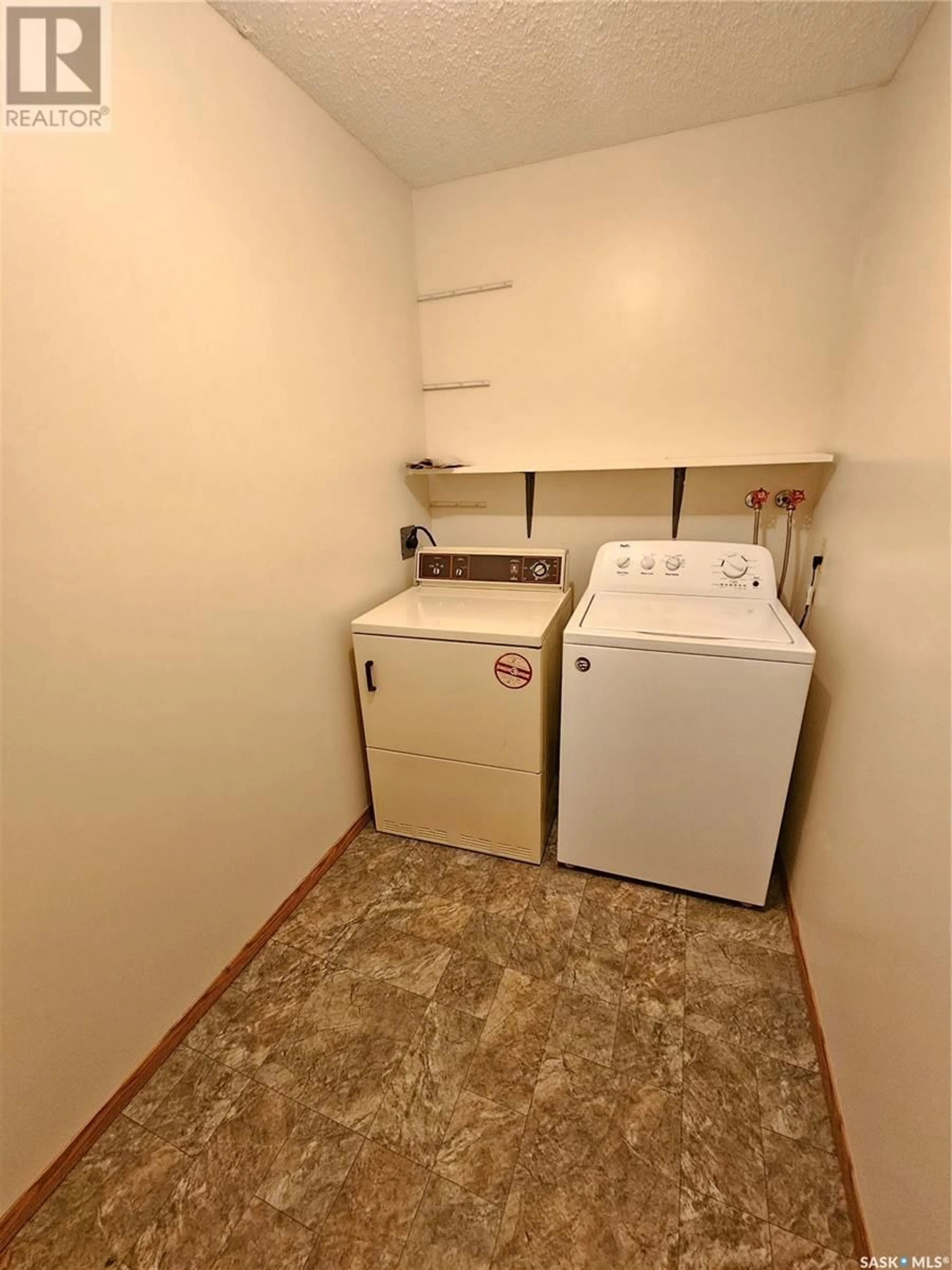 Laundry room for 59 - 301 WOOD LILY DRIVE, Moose Jaw Saskatchewan S6J1E9