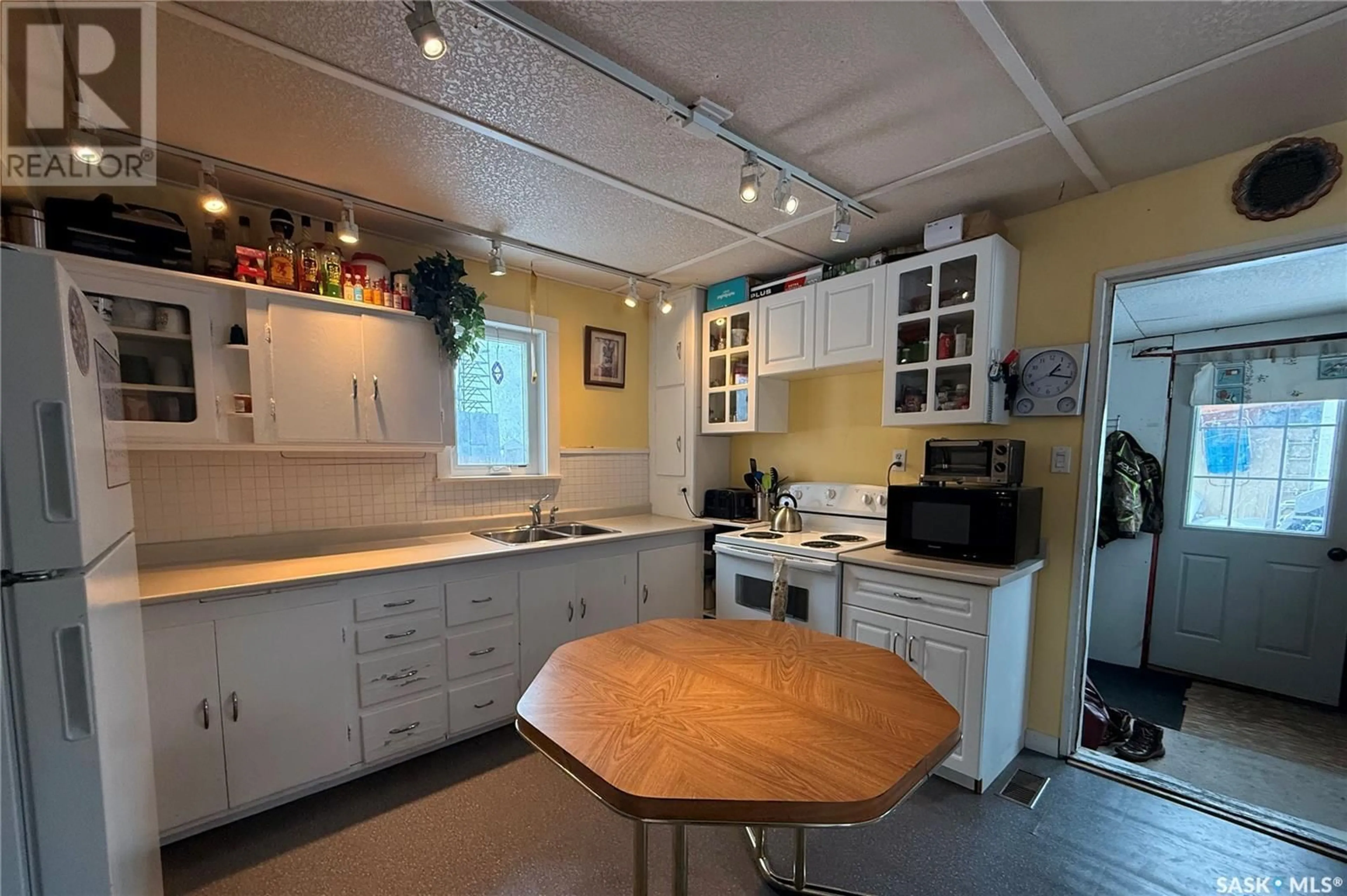 Standard kitchen, unknown for 202 2ND AVENUE, Meacham Saskatchewan S0K2V0
