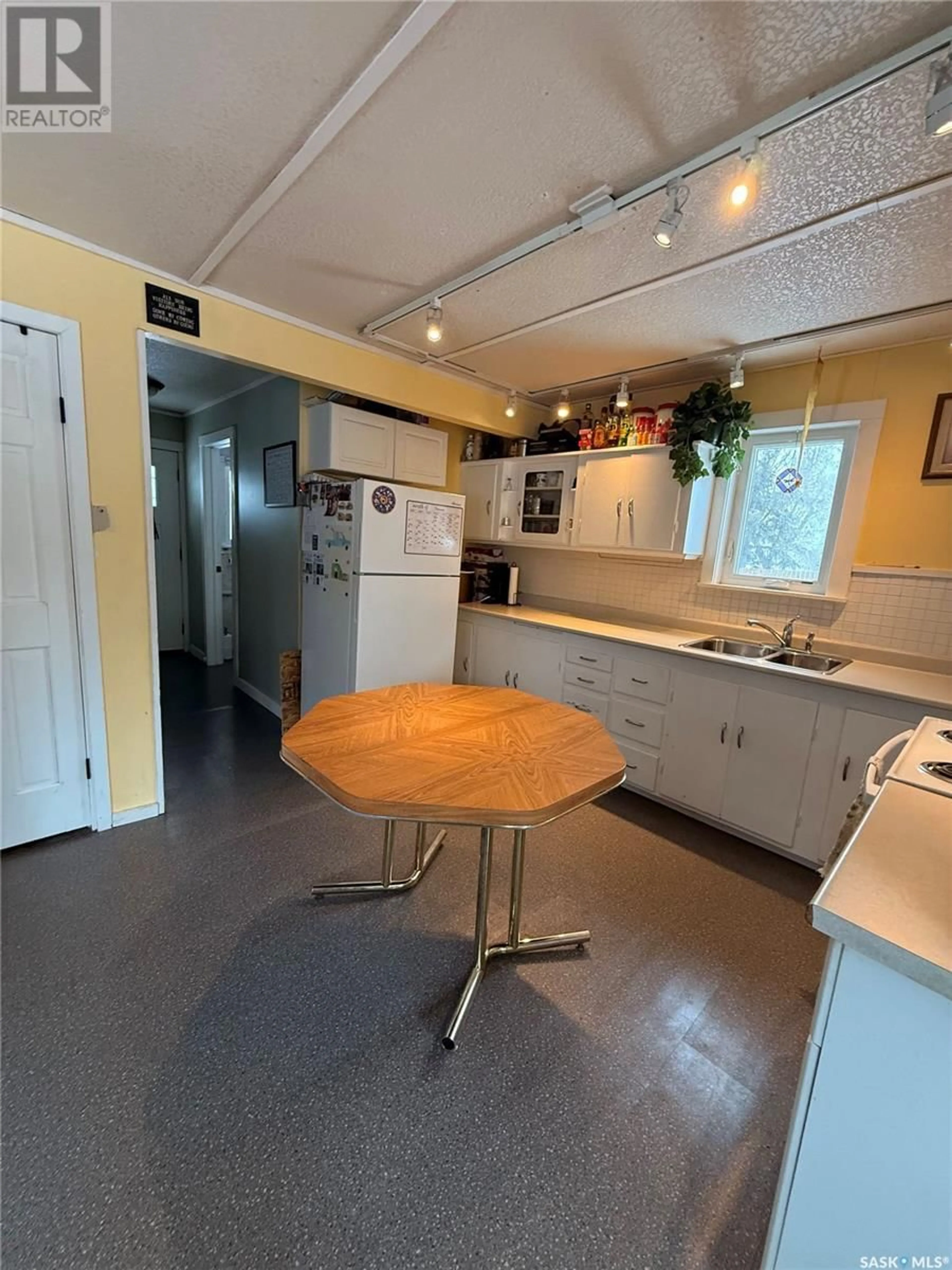 Unknown for 202 2ND AVENUE, Meacham Saskatchewan S0K2V0