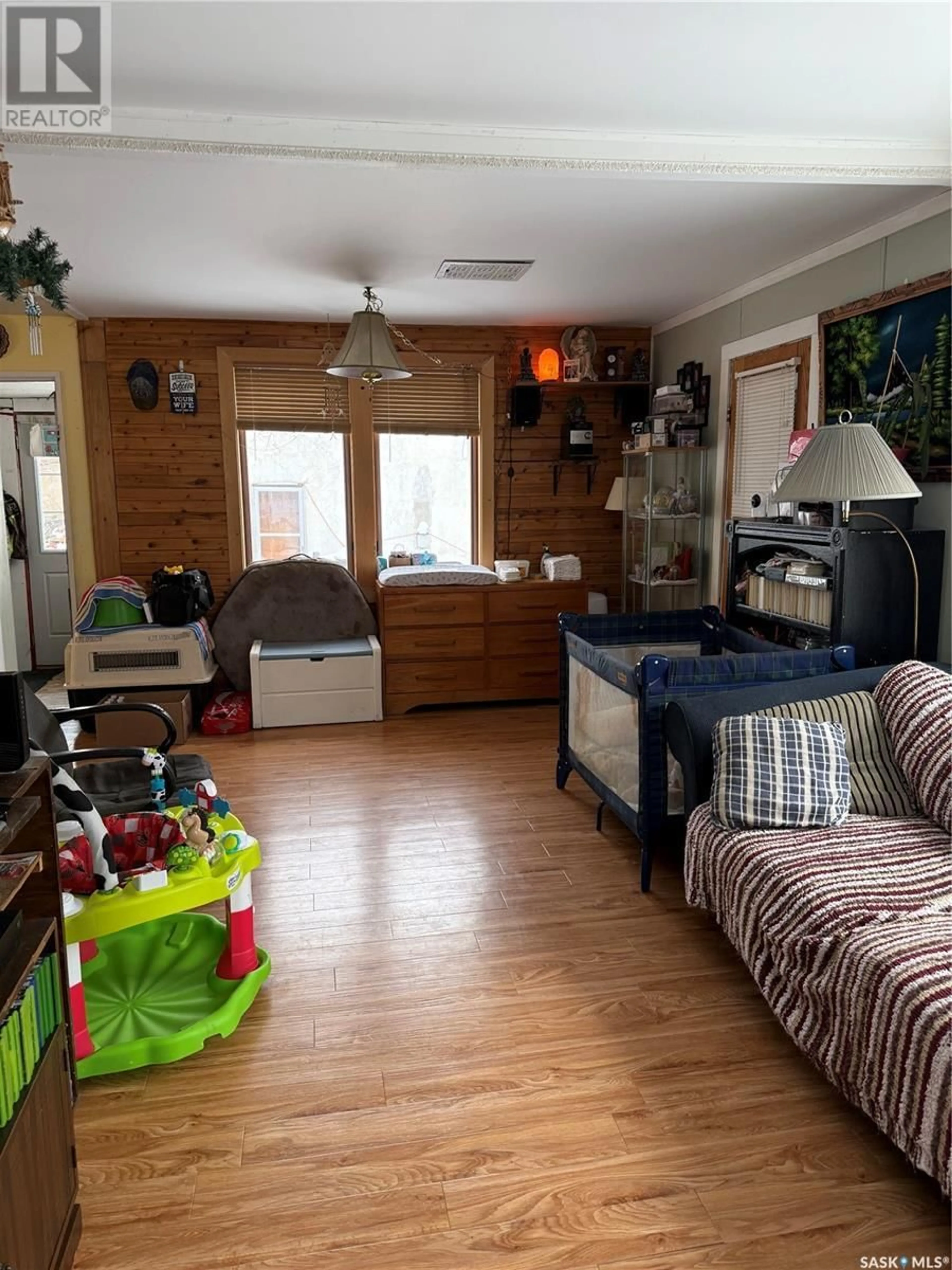 A pic of a room for 202 2ND AVENUE, Meacham Saskatchewan S0K2V0