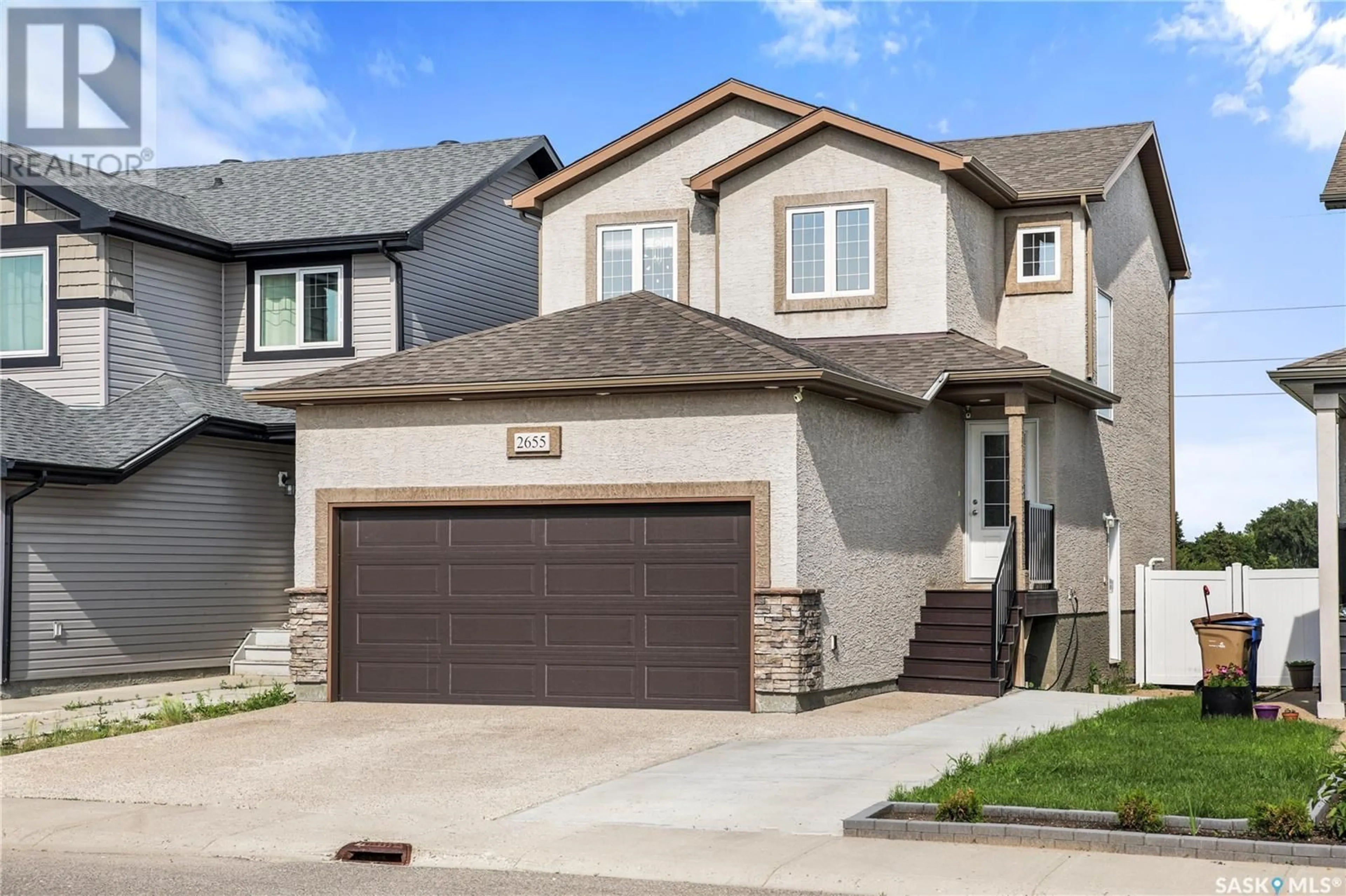 Home with vinyl exterior material, street for 2655 Makowsky CRESCENT, Regina Saskatchewan S4X0M5