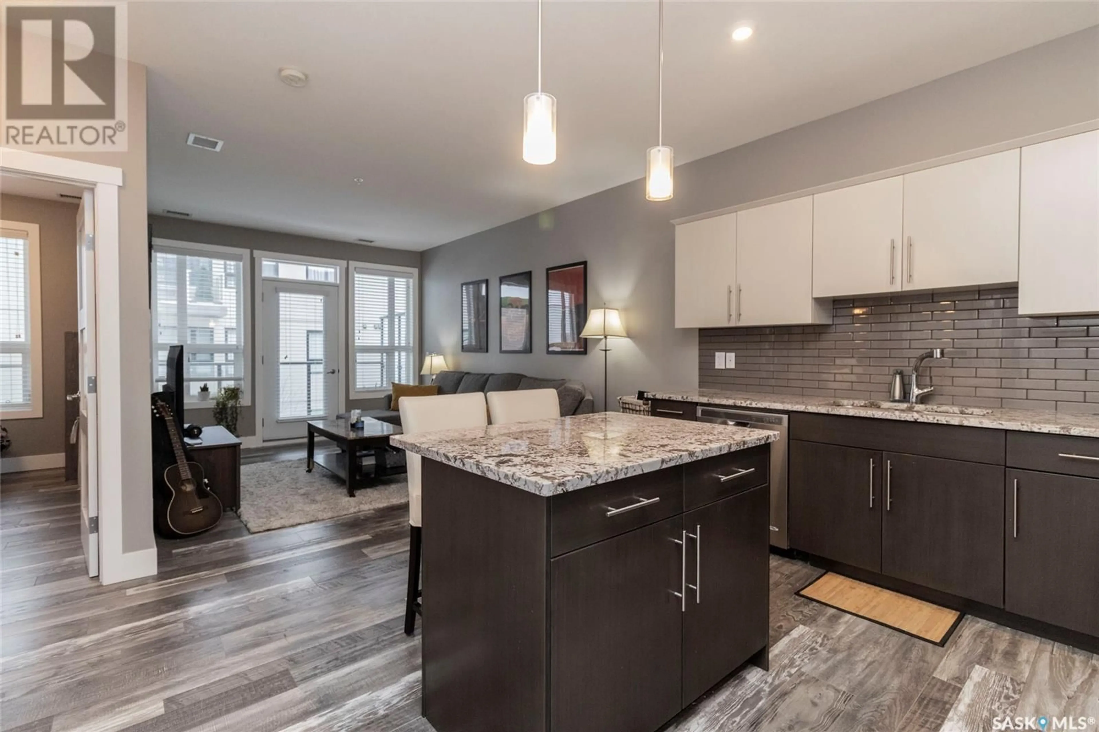 Open concept kitchen, unknown for 217 415 Maningas BEND, Saskatoon Saskatchewan S7W0T6