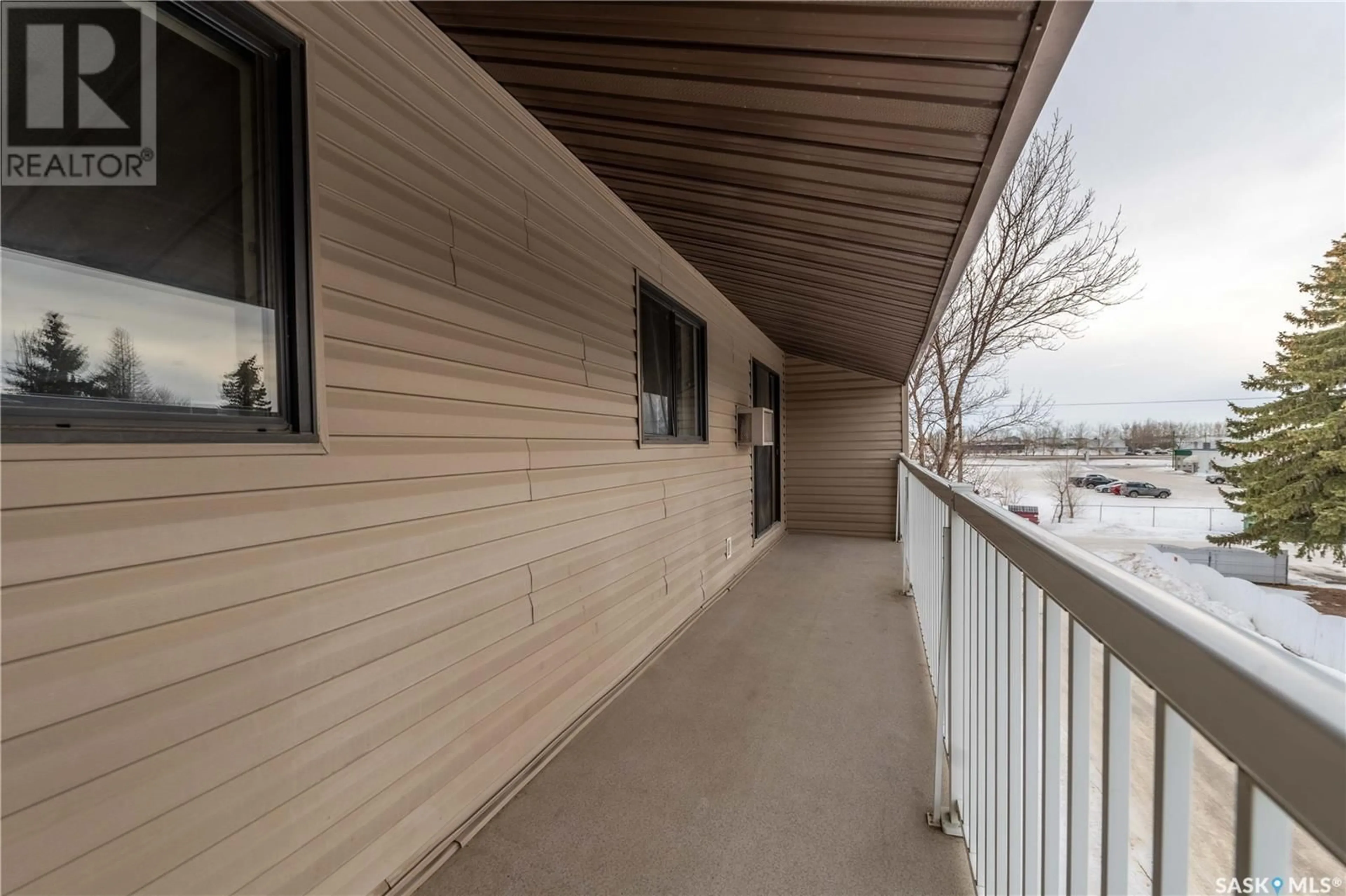 Patio, water/lake/river/ocean view for 51 - 308 WOOD LILY DRIVE, Moose Jaw Saskatchewan S6J1H1