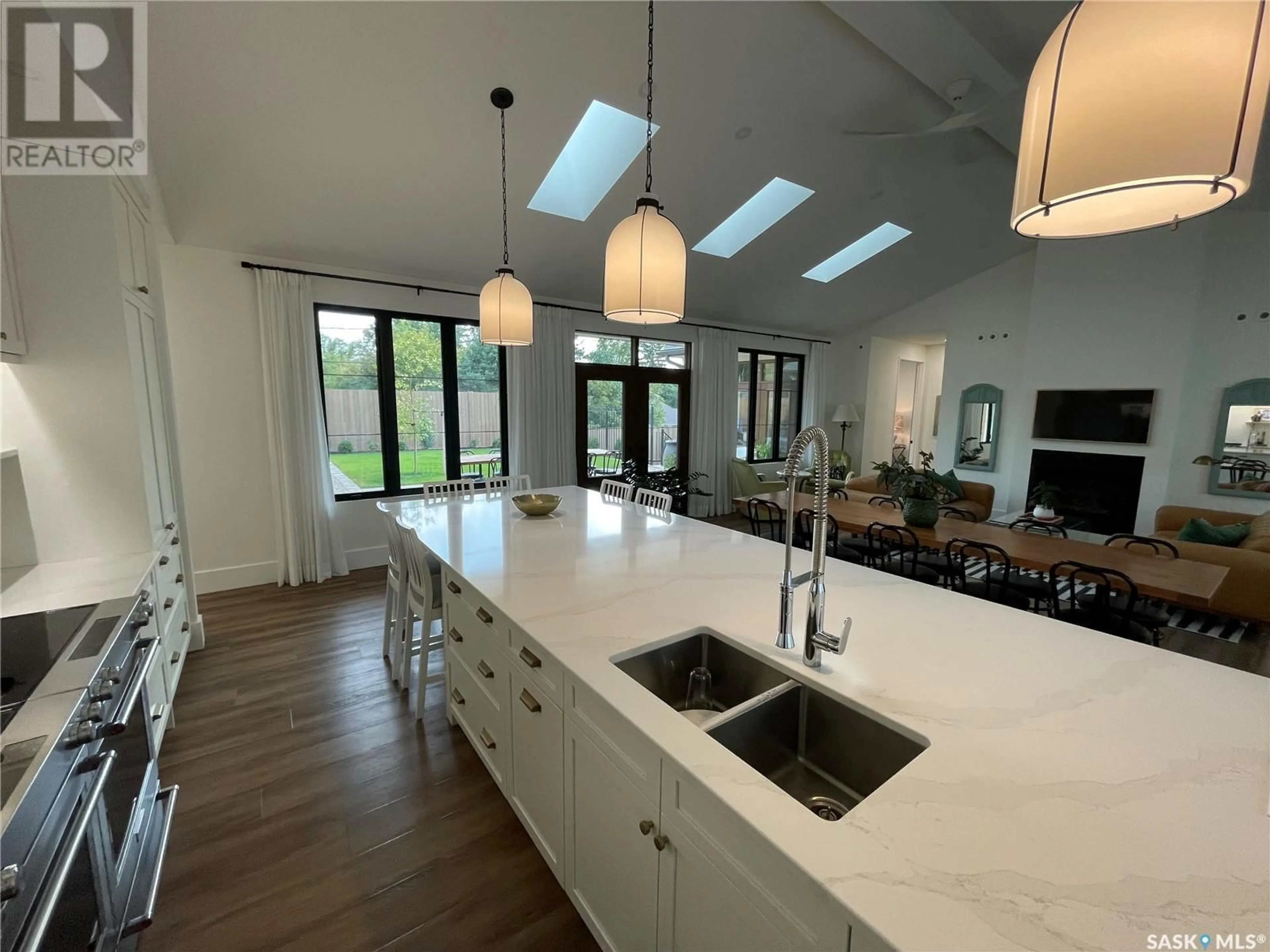 Contemporary kitchen, ceramic/tile floor for 18 Watzamattau STREET, Kenosee Lake Saskatchewan S0C2S0