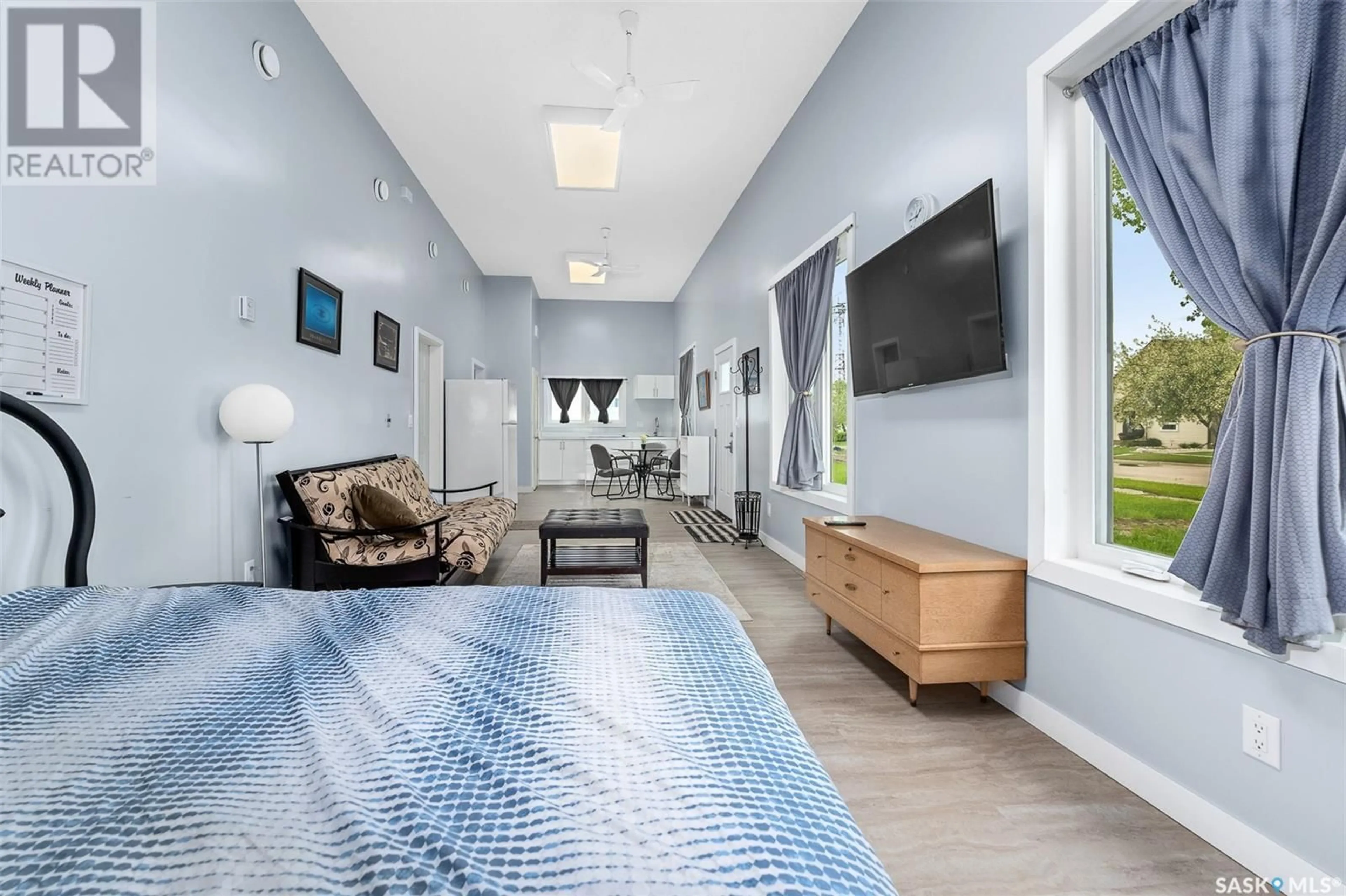 A pic of a room for 214 MAIN STREET, Rouleau Saskatchewan S0G4H0