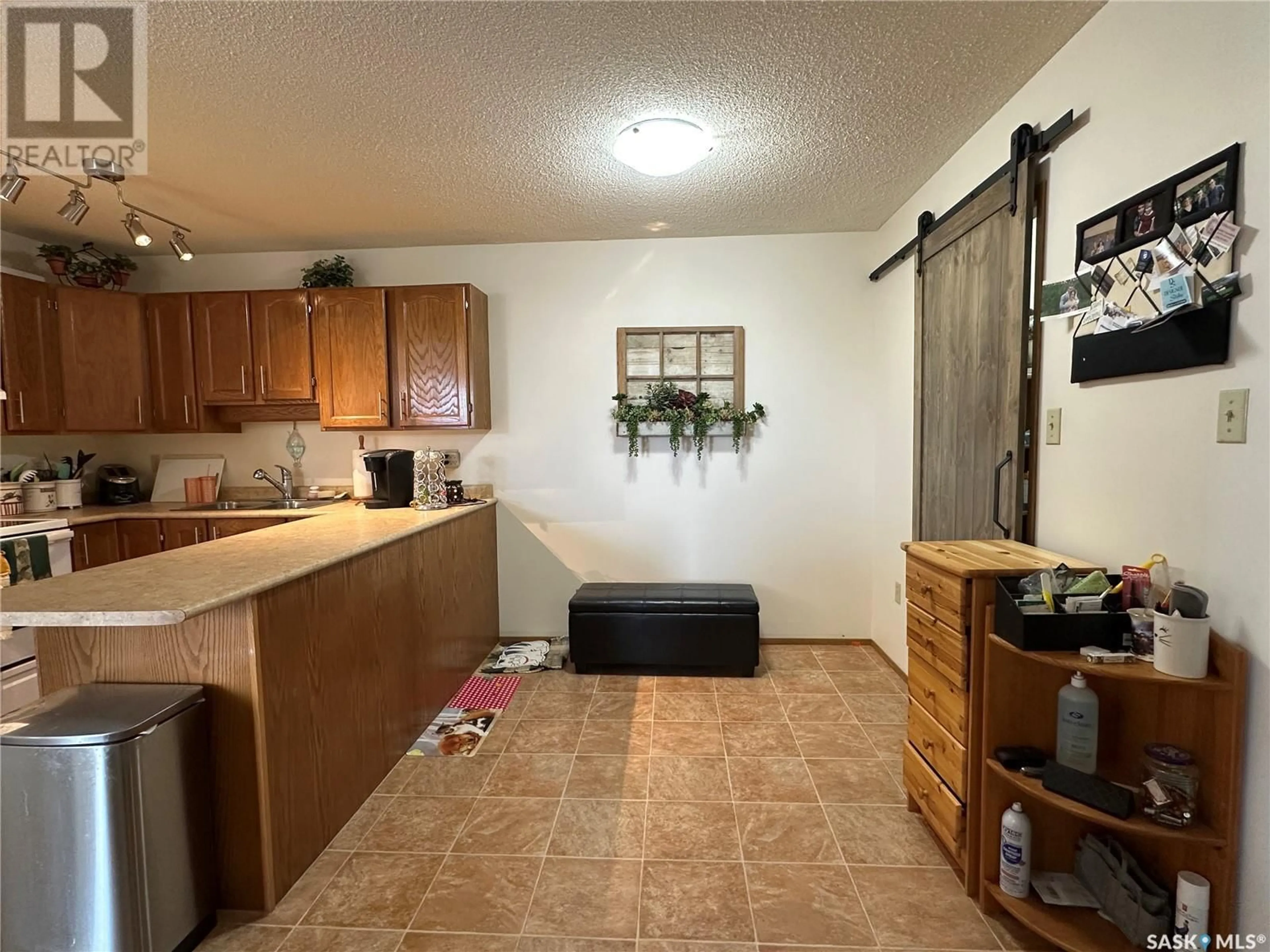 Standard kitchen, ceramic/tile floor for 301 806 10th STREET, Humboldt Saskatchewan S0K2A0