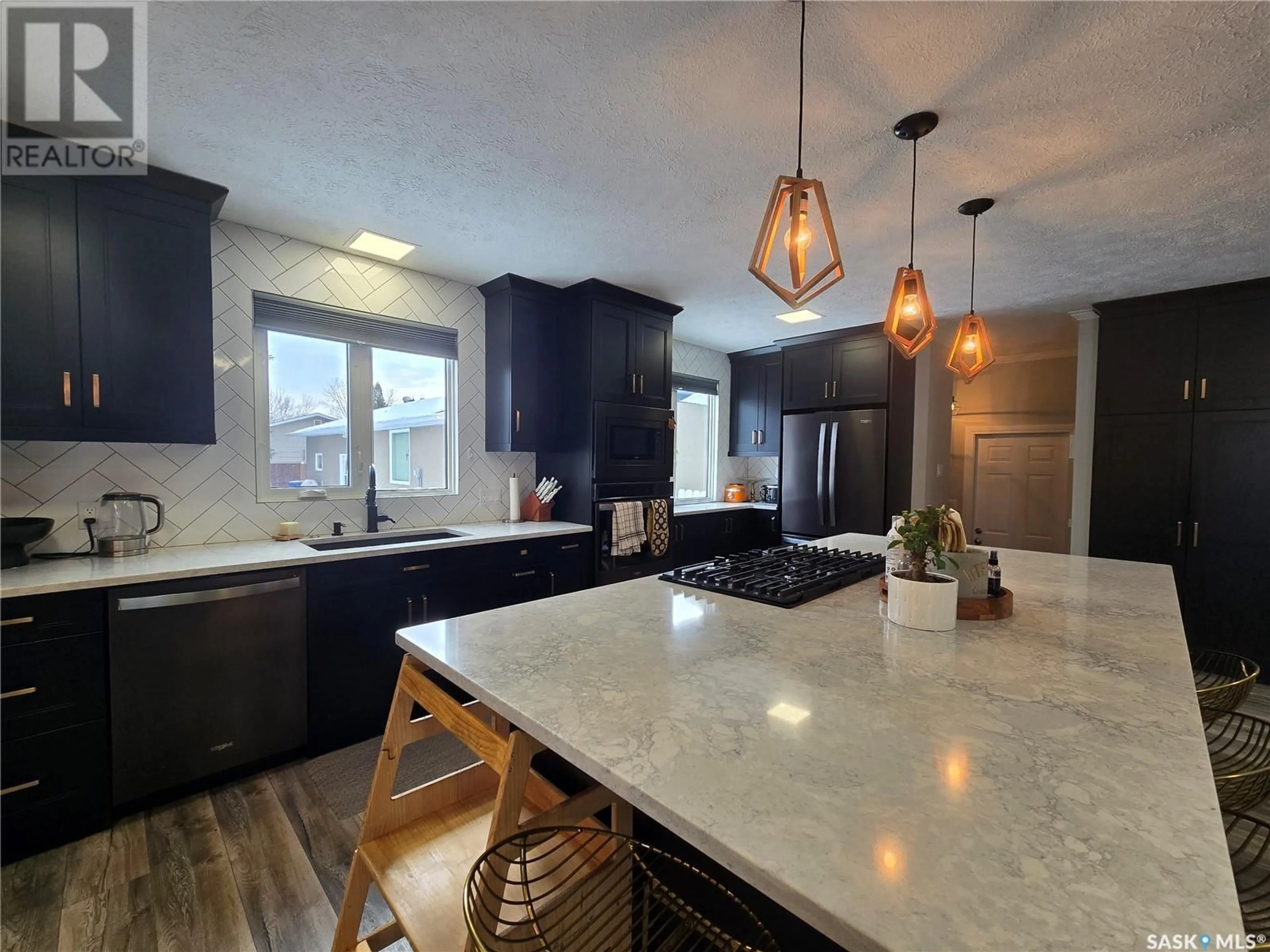 Open concept kitchen, unknown for 640 DUNCAN DRIVE, Weyburn Saskatchewan S4H2R3