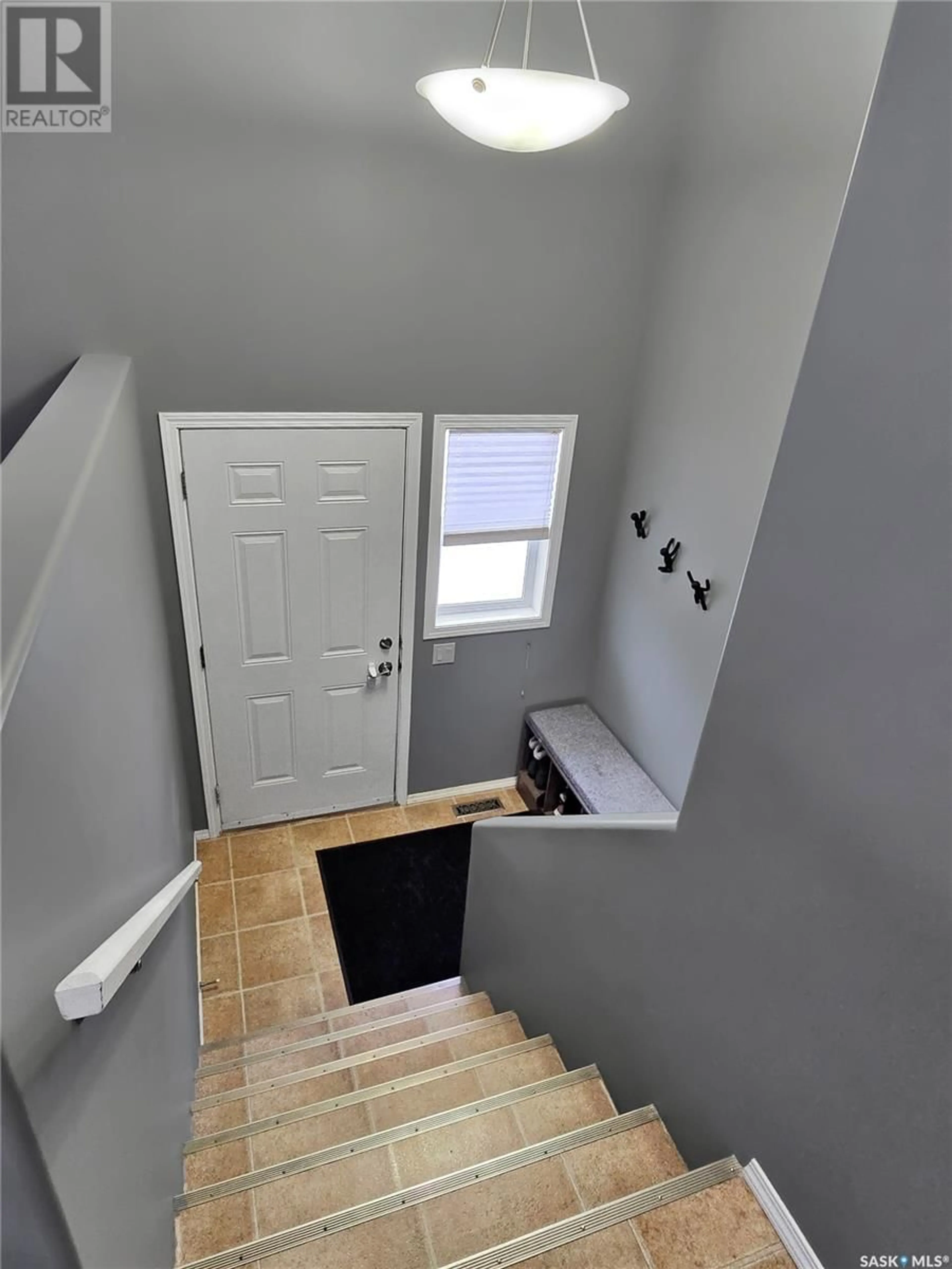 Indoor entryway for 10 132 Hiebert CRESCENT, Martensville Saskatchewan S0K2T2