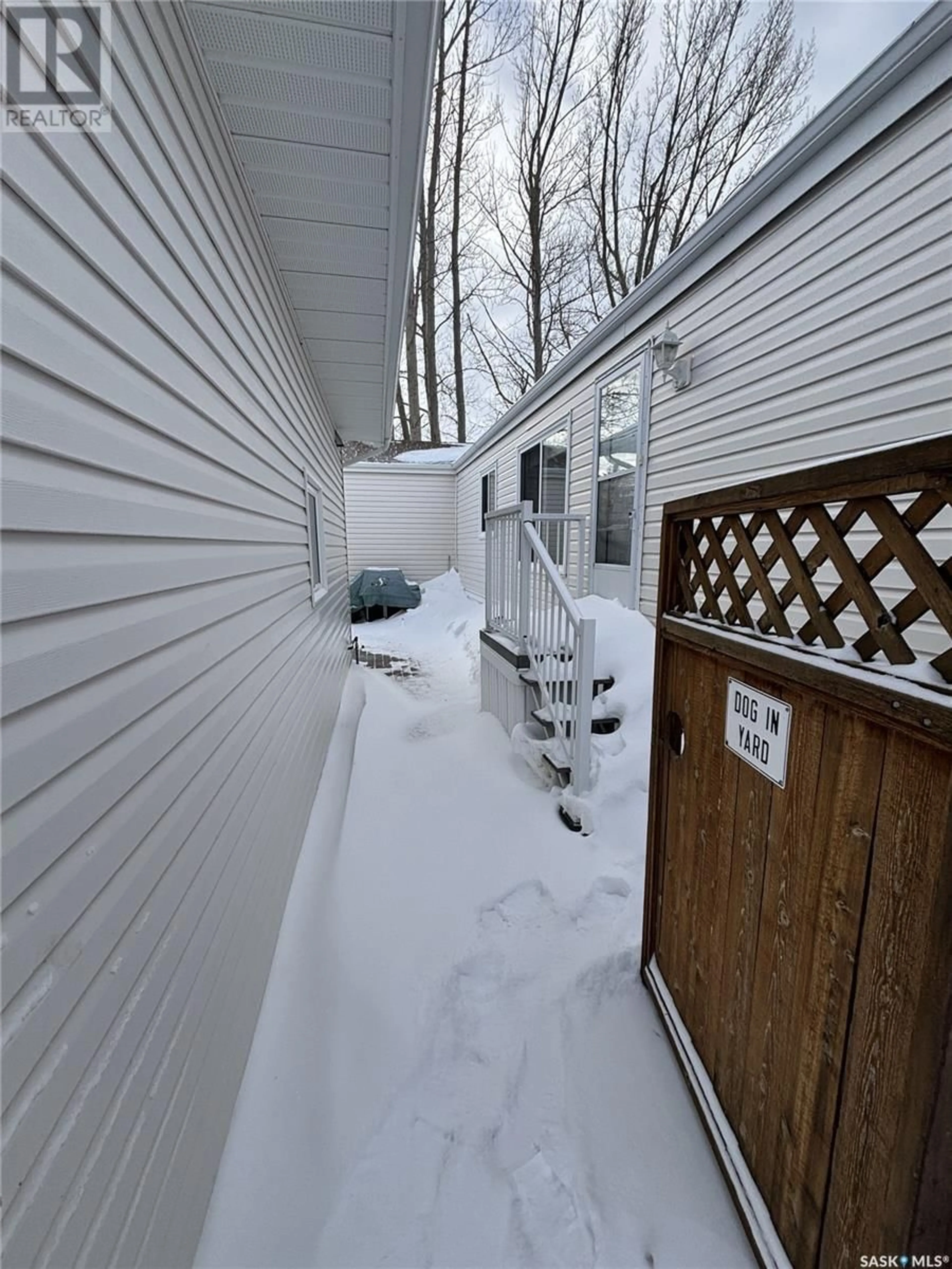 Patio, street for 515 Park AVENUE, Outlook Saskatchewan S0L2N0