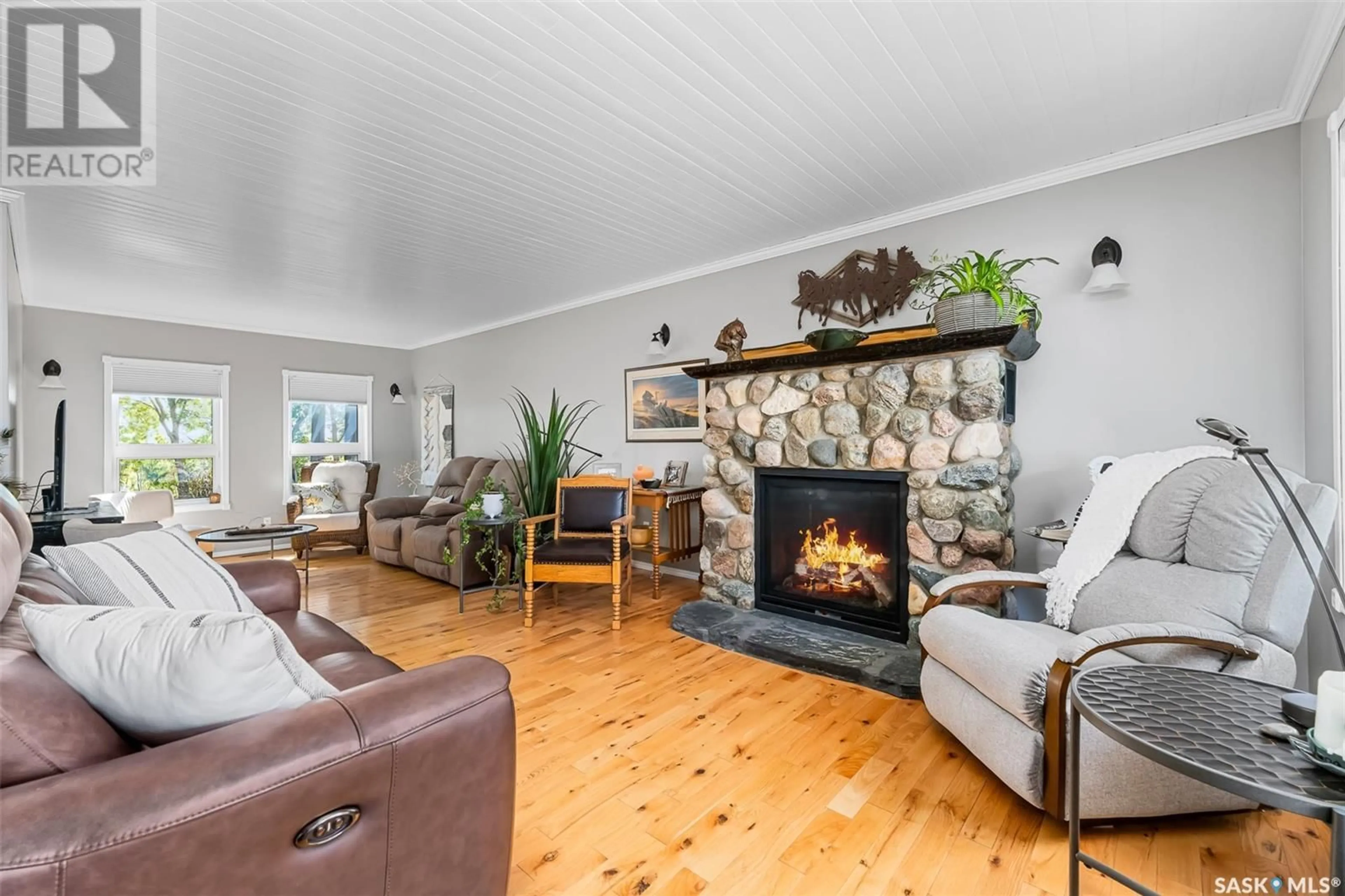Living room with furniture, unknown for 161 VEILLARD/SARGENT ACREAGE, Moose Jaw Rm No. 161 Saskatchewan S0H0N0