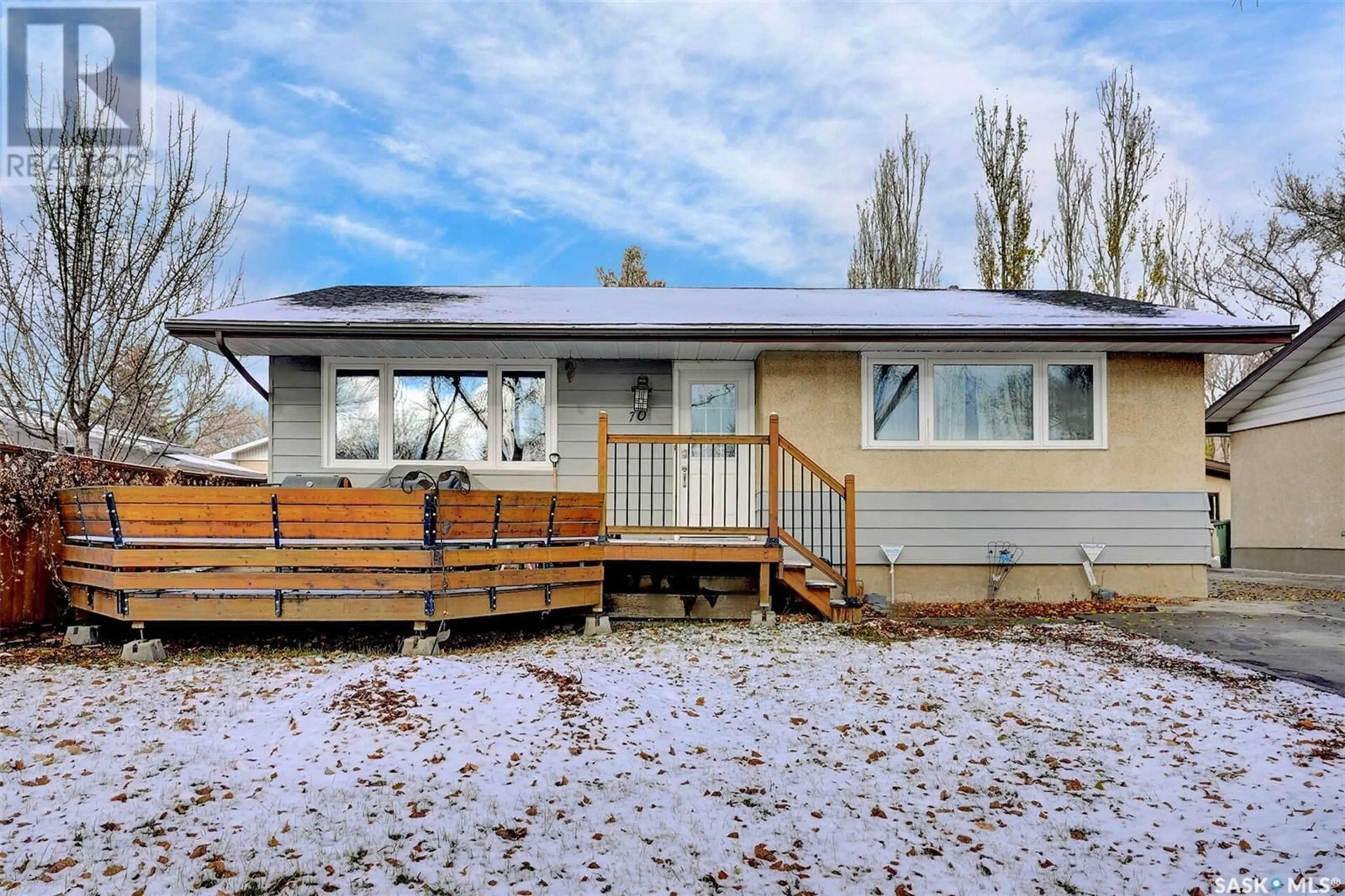 Home with vinyl exterior material, unknown for 70 Fairview ROAD, Regina Saskatchewan S4R0A7