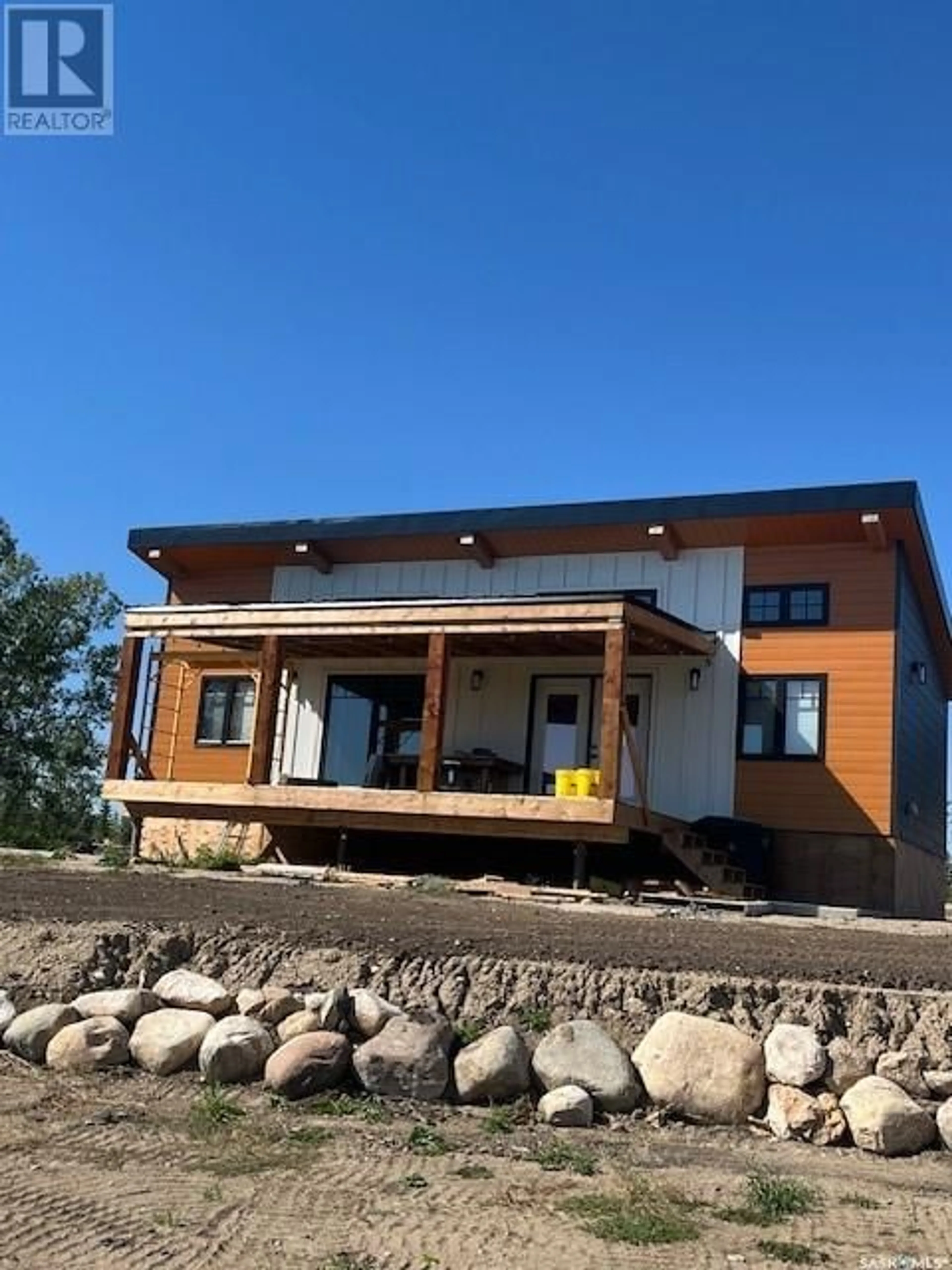 Home with vinyl exterior material, water/lake/river/ocean view for 3 Wacasa RIDGE, Hoodoo Rm No. 401 Saskatchewan S0K4P0