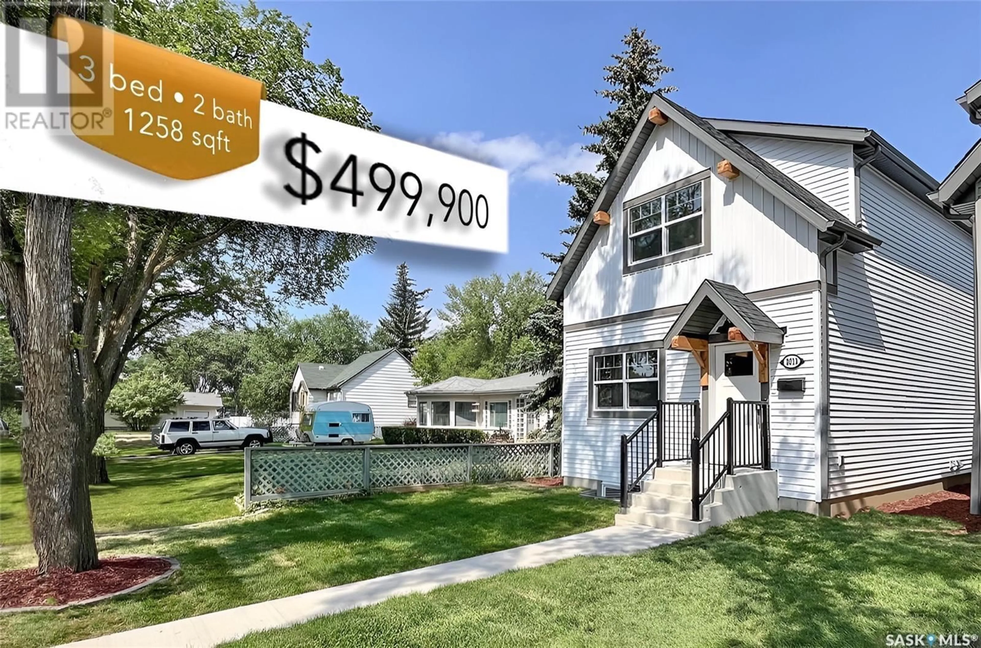 Home with vinyl exterior material, street for 1036 4th STREET E, Saskatoon Saskatchewan S7H1K5