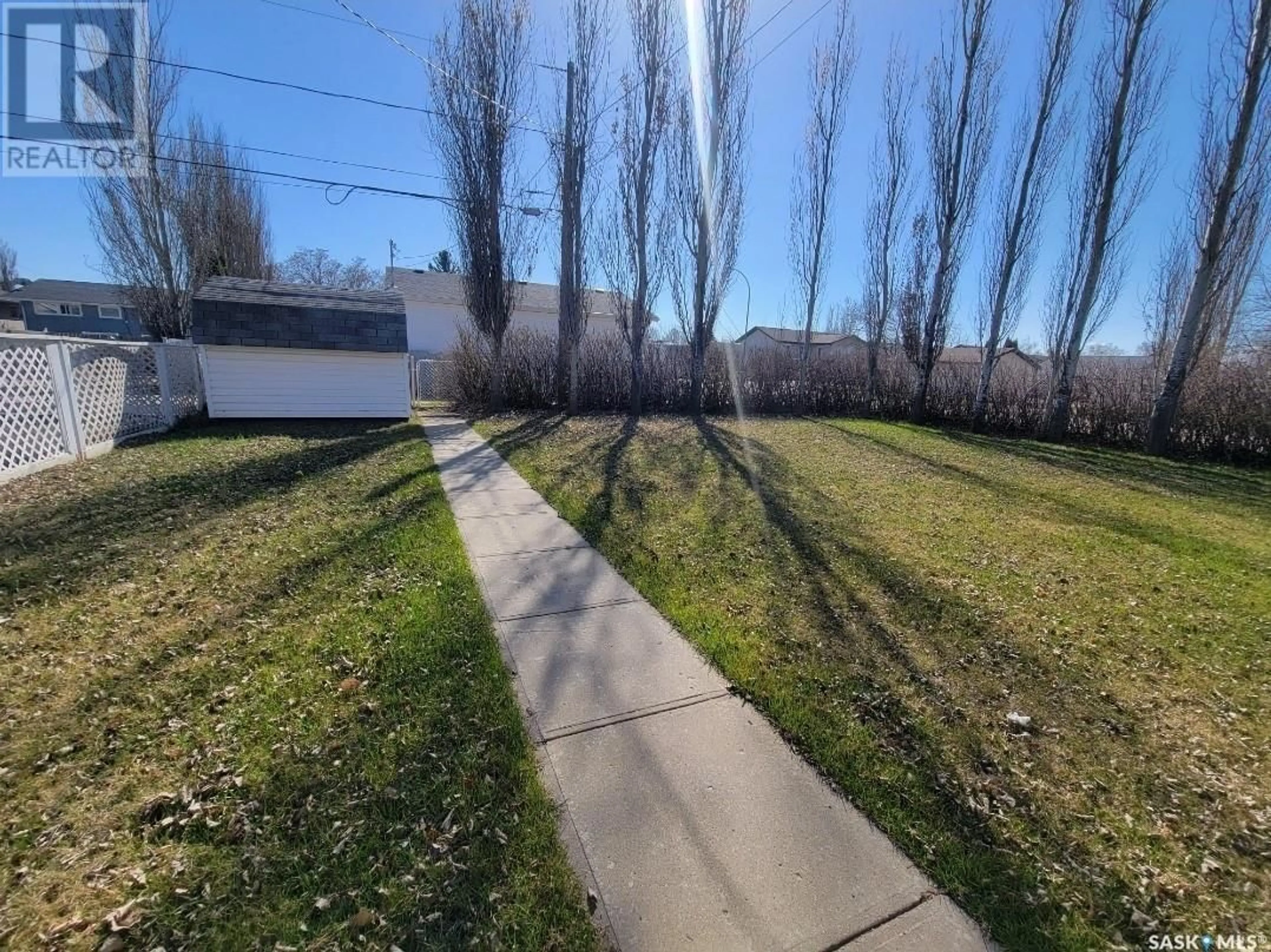 A pic from outside/outdoor area/front of a property/back of a property/a pic from drone, street for 464 5TH AVENUE, Unity Saskatchewan S0K4L0