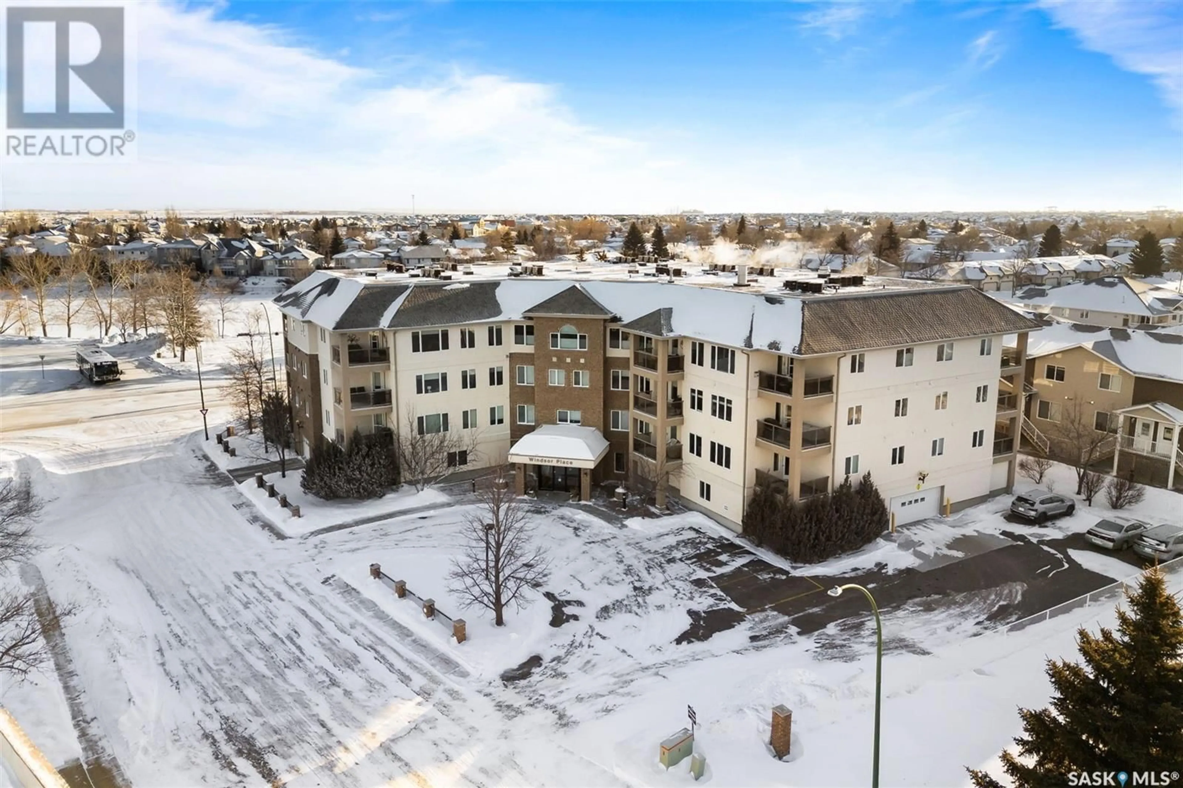 A pic from outside/outdoor area/front of a property/back of a property/a pic from drone, building for 406 3101 Renfrew CRESCENT, Regina Saskatchewan S4V3B6